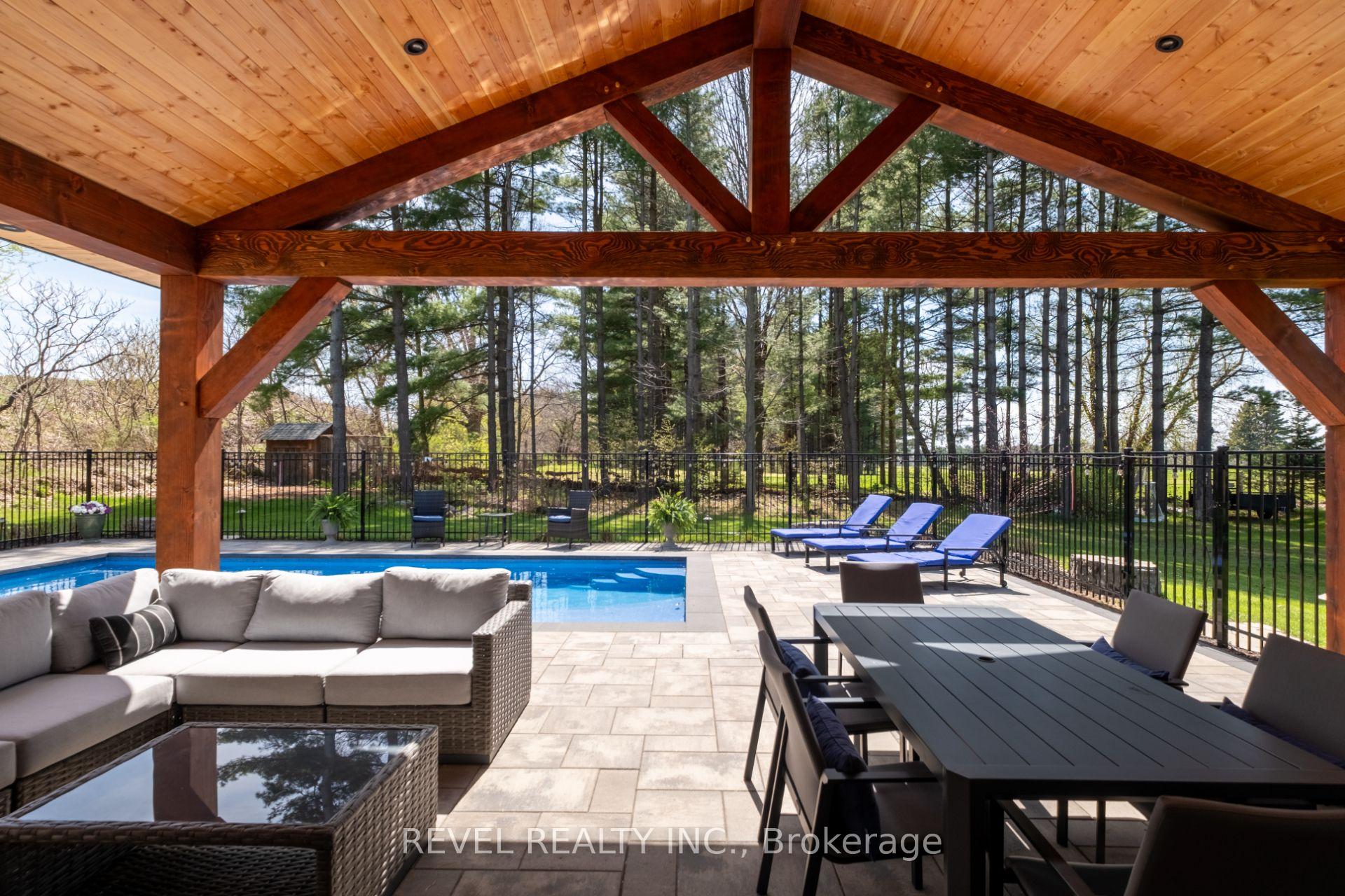 Photo 41 of 1505 Milburough Line, Hamilton, Carlisle — HOMEH