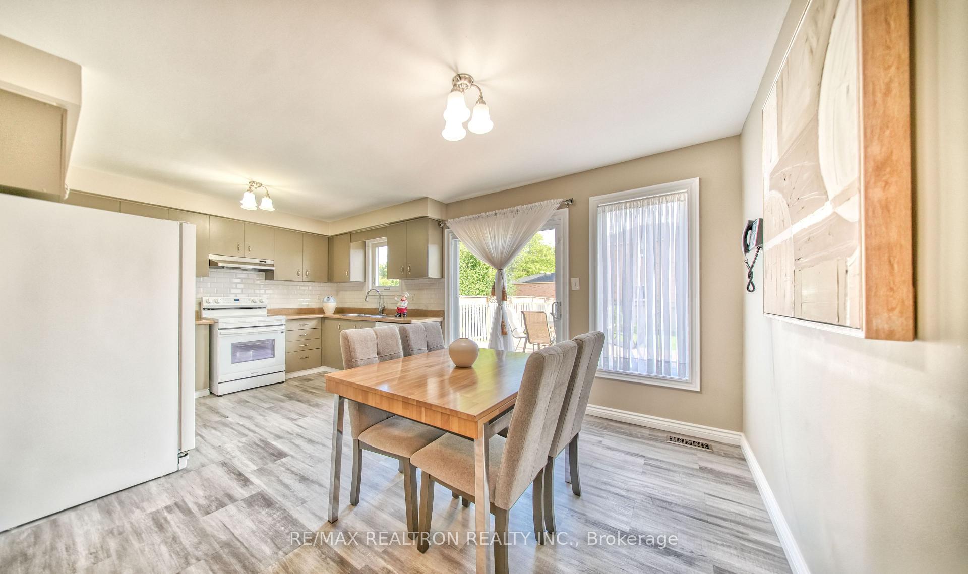 Photo 15 of 3 Raine Drive, Ajax, Central — HOMEH