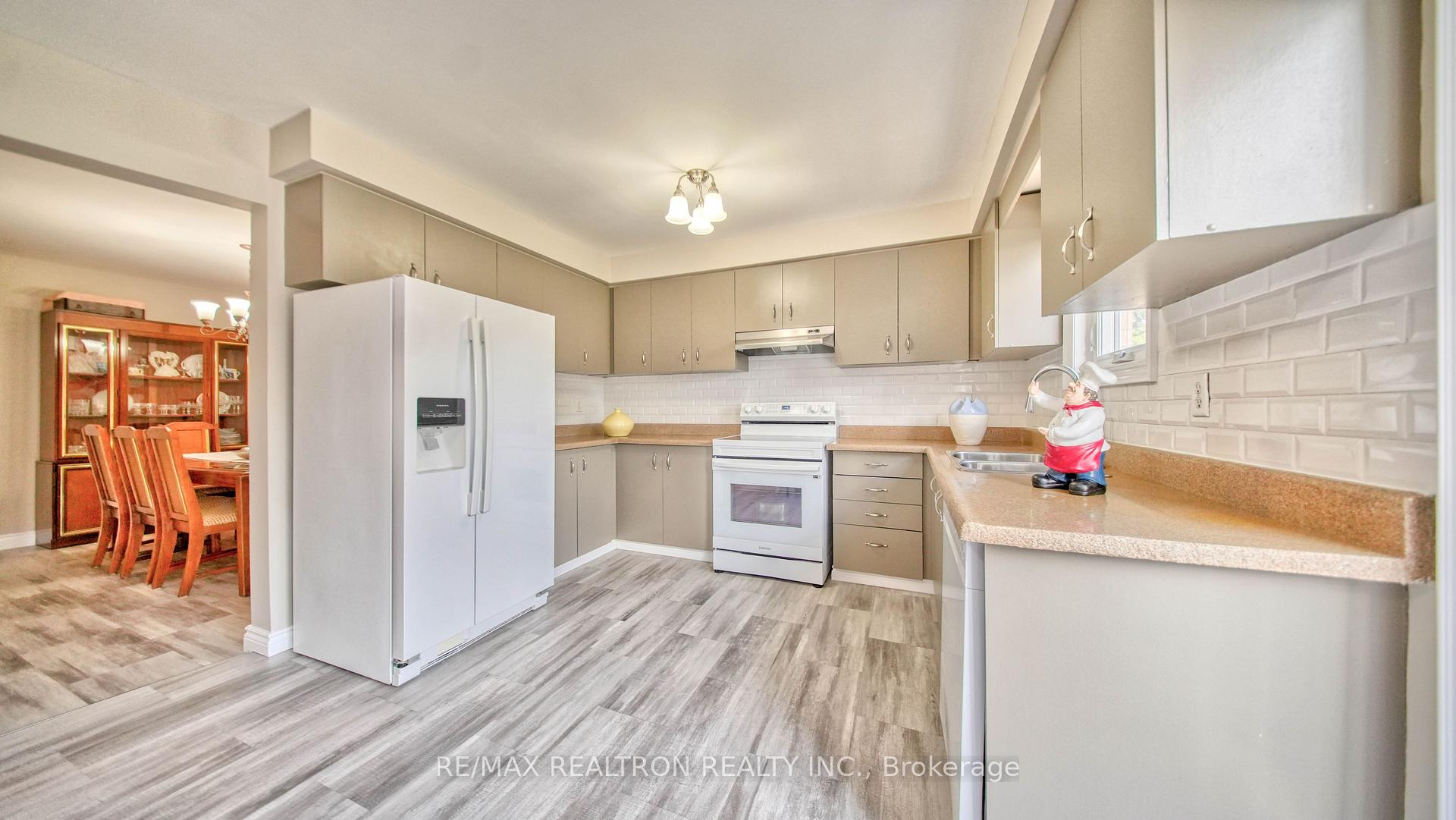 Photo 17 of 3 Raine Drive, Ajax, Central — HOMEH