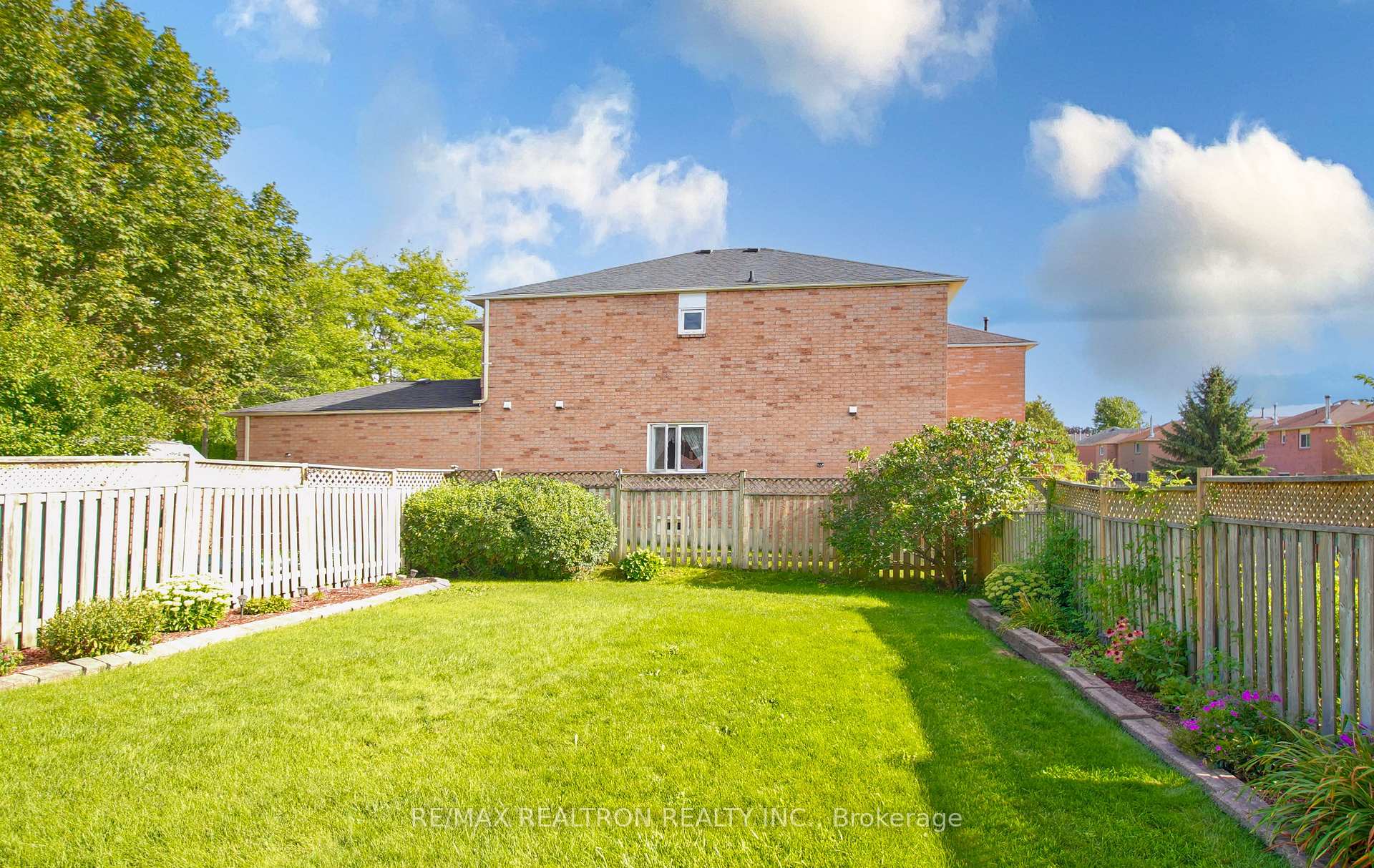 Photo 39 of 3 Raine Drive, Ajax, Central — HOMEH