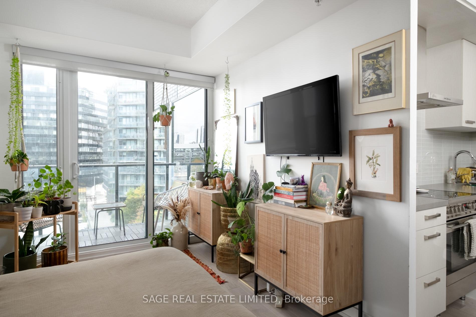 Photo 4 of Unit S515, 120 Bayview Avenue, Toronto, Waterfront Communities — HOMEH