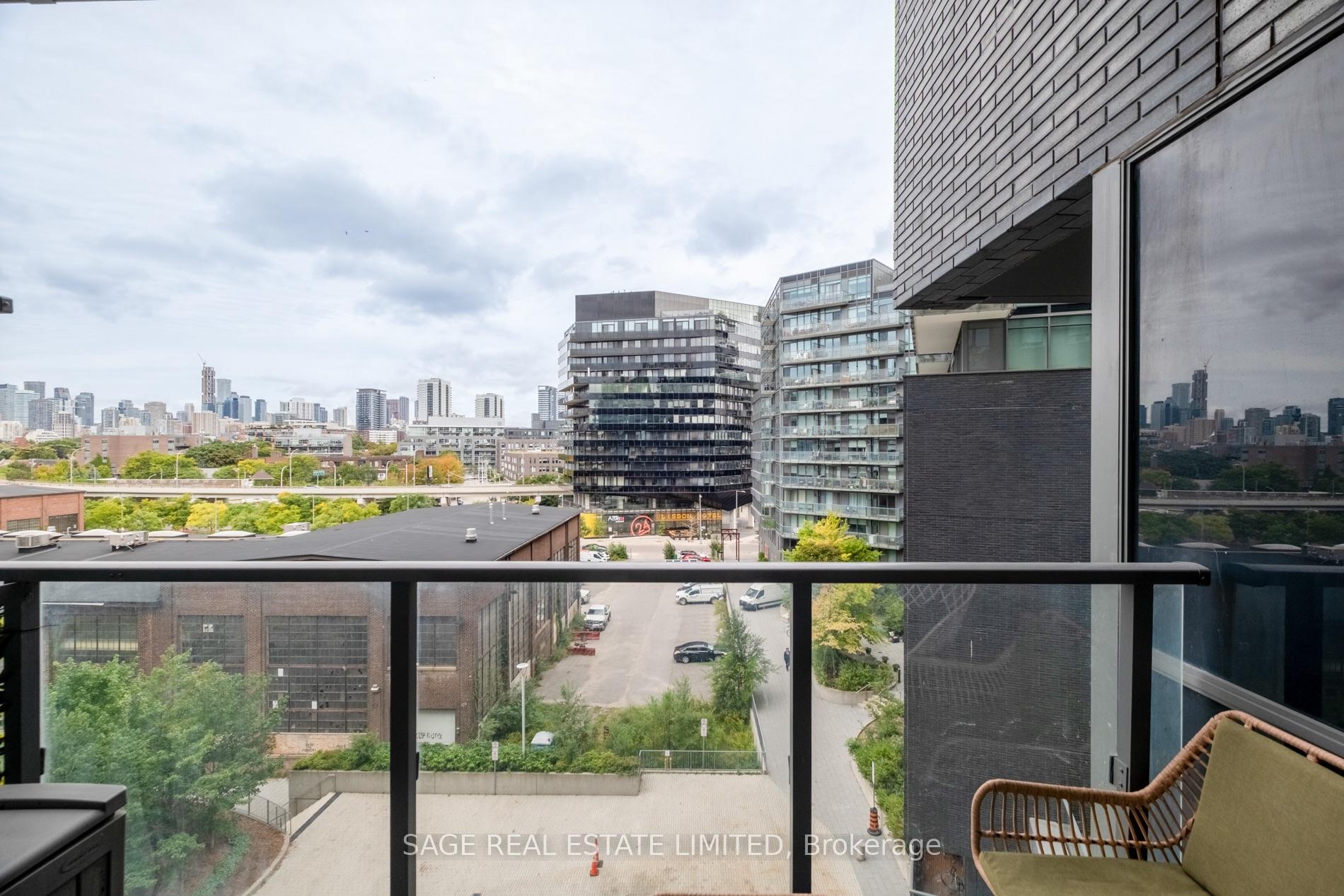 Photo 6 of Unit S515, 120 Bayview Avenue, Toronto, Waterfront Communities — HOMEH