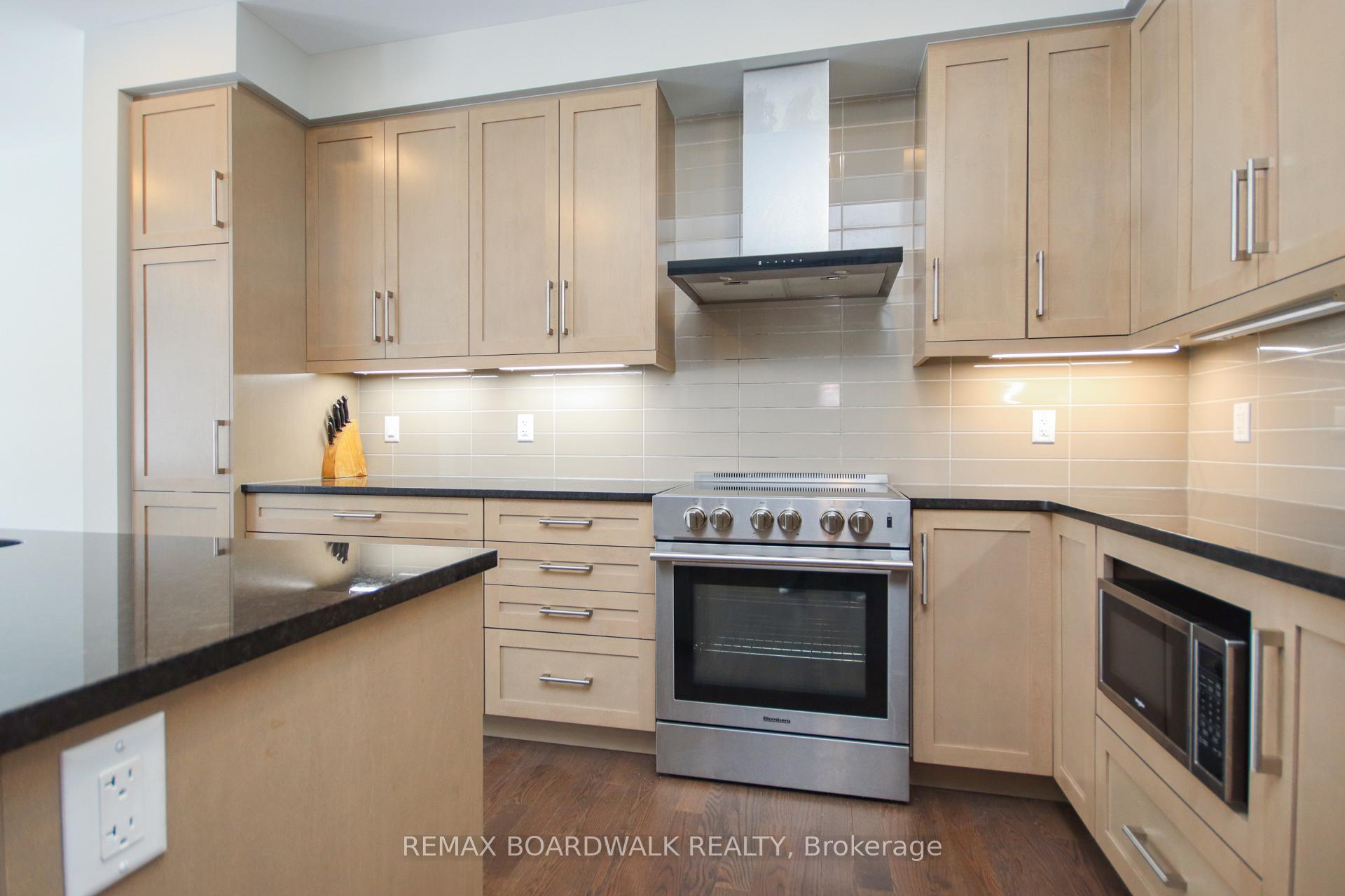 Photo 7 of 74 Michael Stoqua Street, Ottawa, CFB Rockcliffe and Area — HOMEH