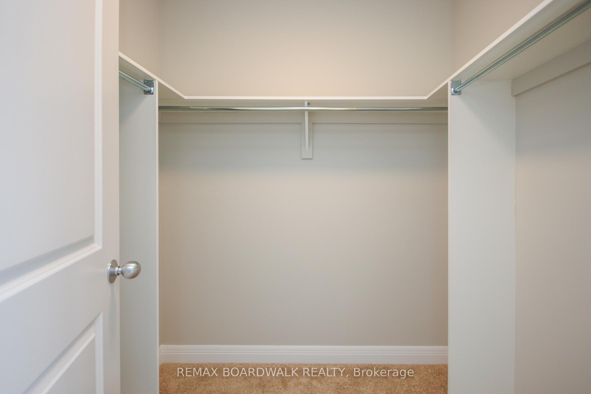 Photo 20 of 74 Michael Stoqua Street, Ottawa, CFB Rockcliffe and Area — HOMEH