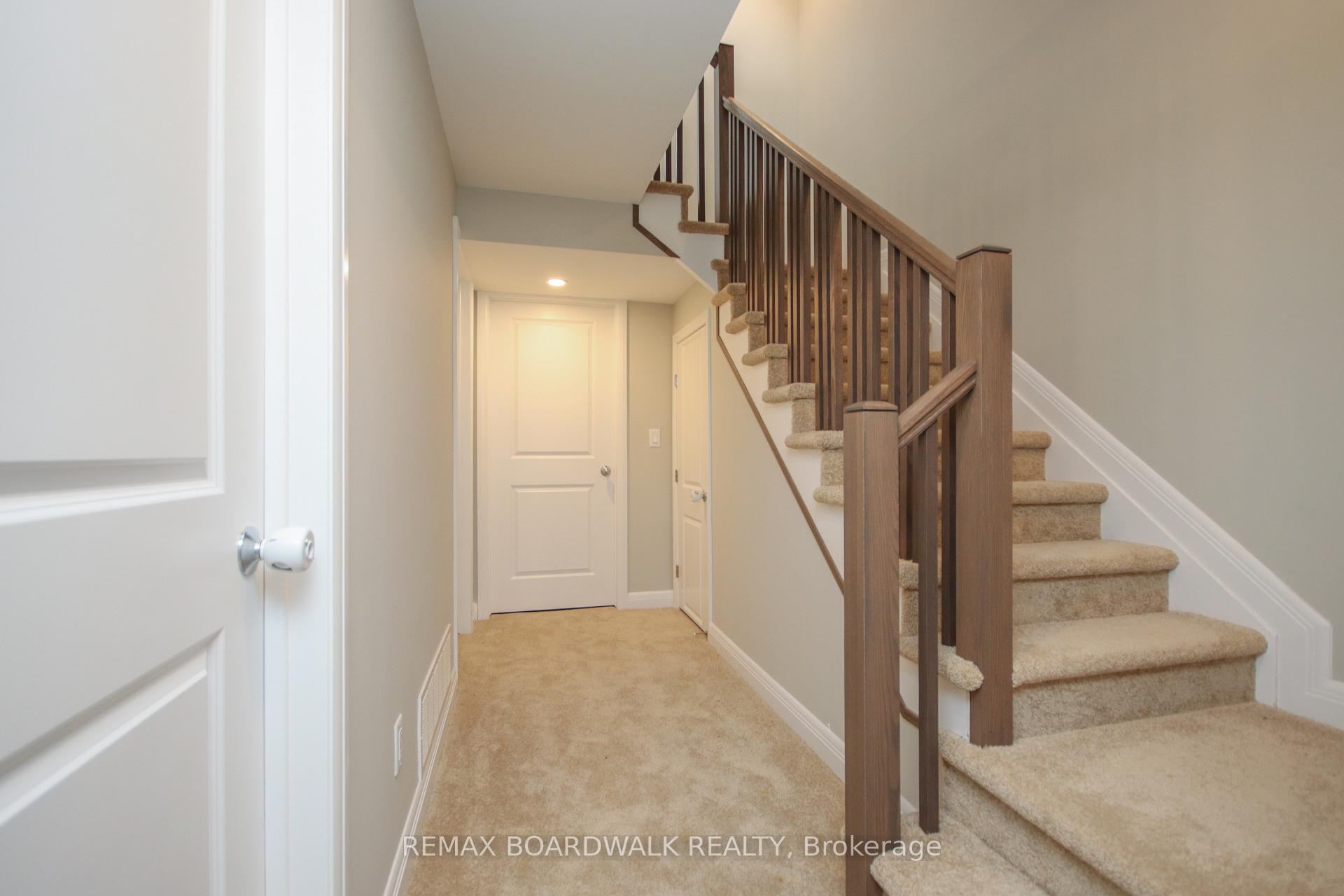 Photo 25 of 74 Michael Stoqua Street, Ottawa, CFB Rockcliffe and Area — HOMEH