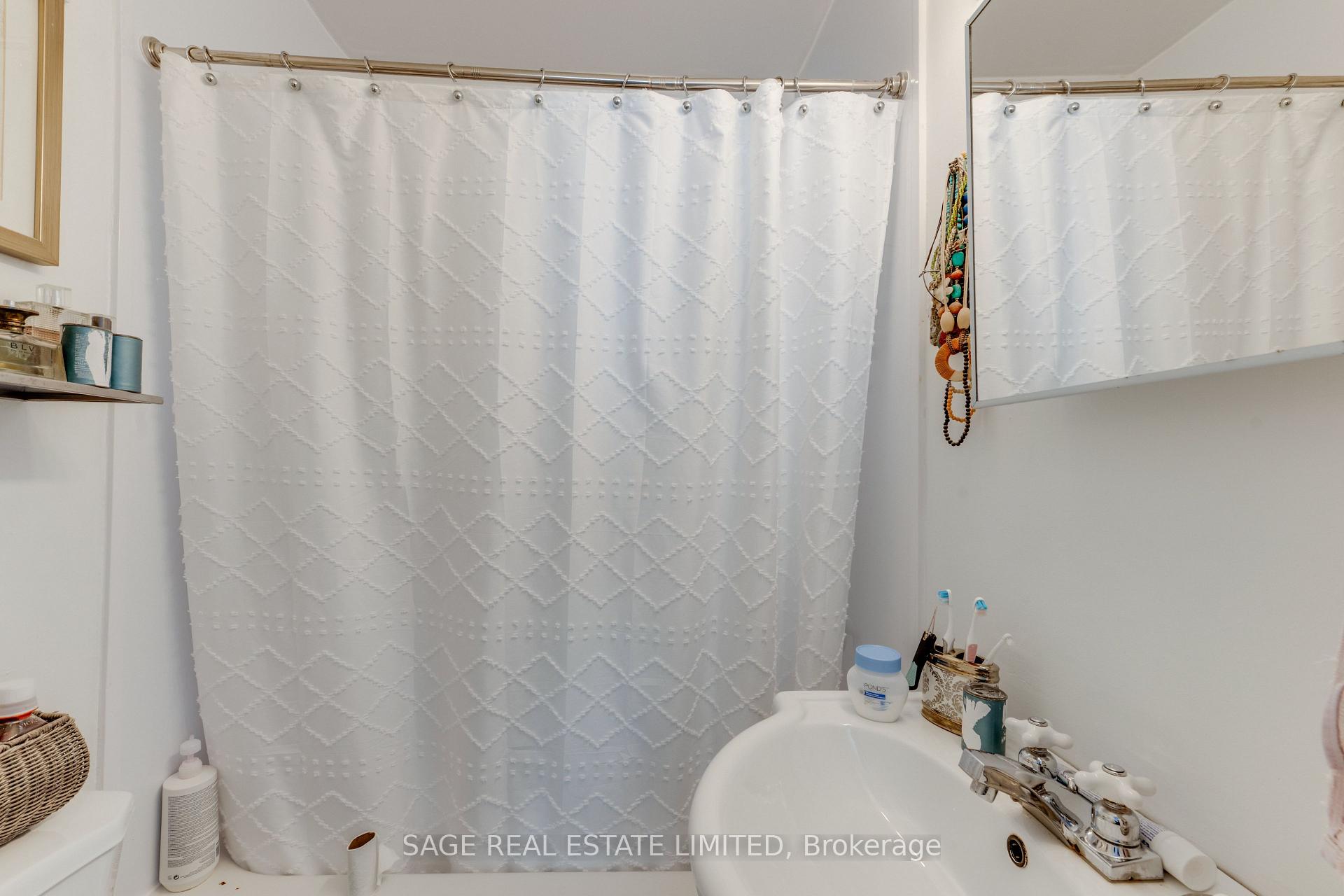 Photo 22 of 241 Langley Avenue, Toronto, North Riverdale — HOMEH