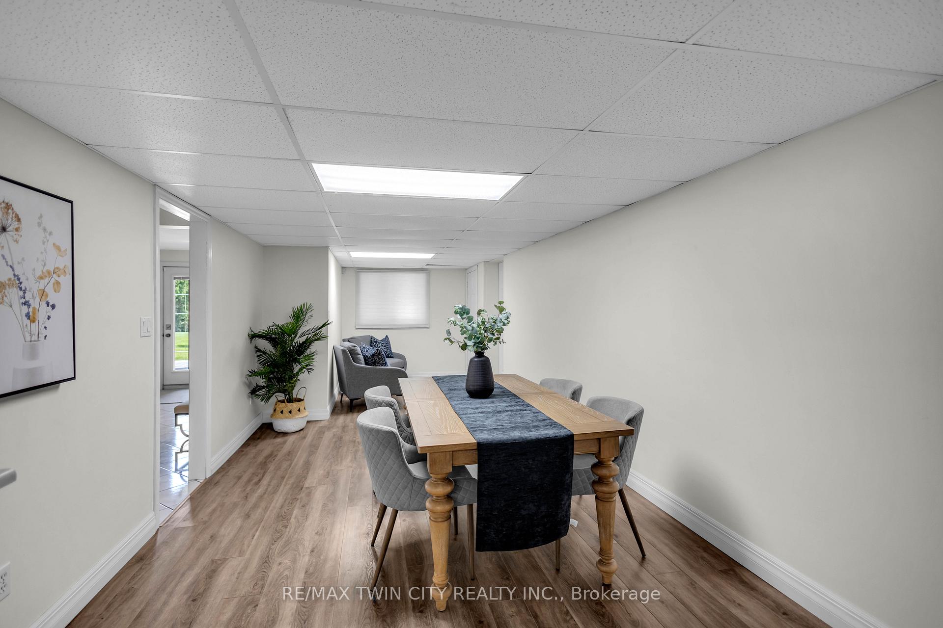 Photo 31 of 302 German School Road, Brant, Paris — HOMEH