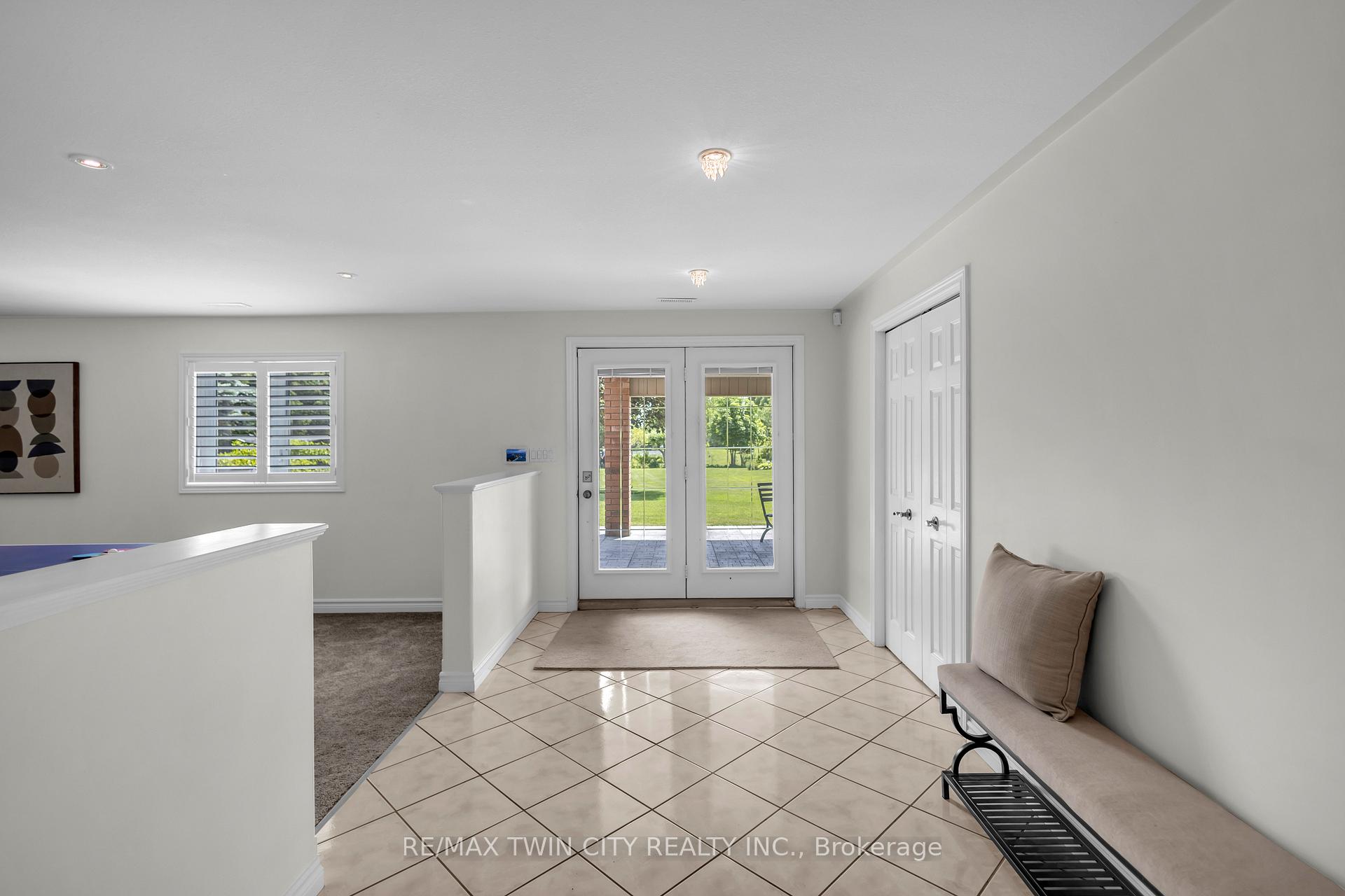Photo 35 of 302 German School Road, Brant, Paris — HOMEH