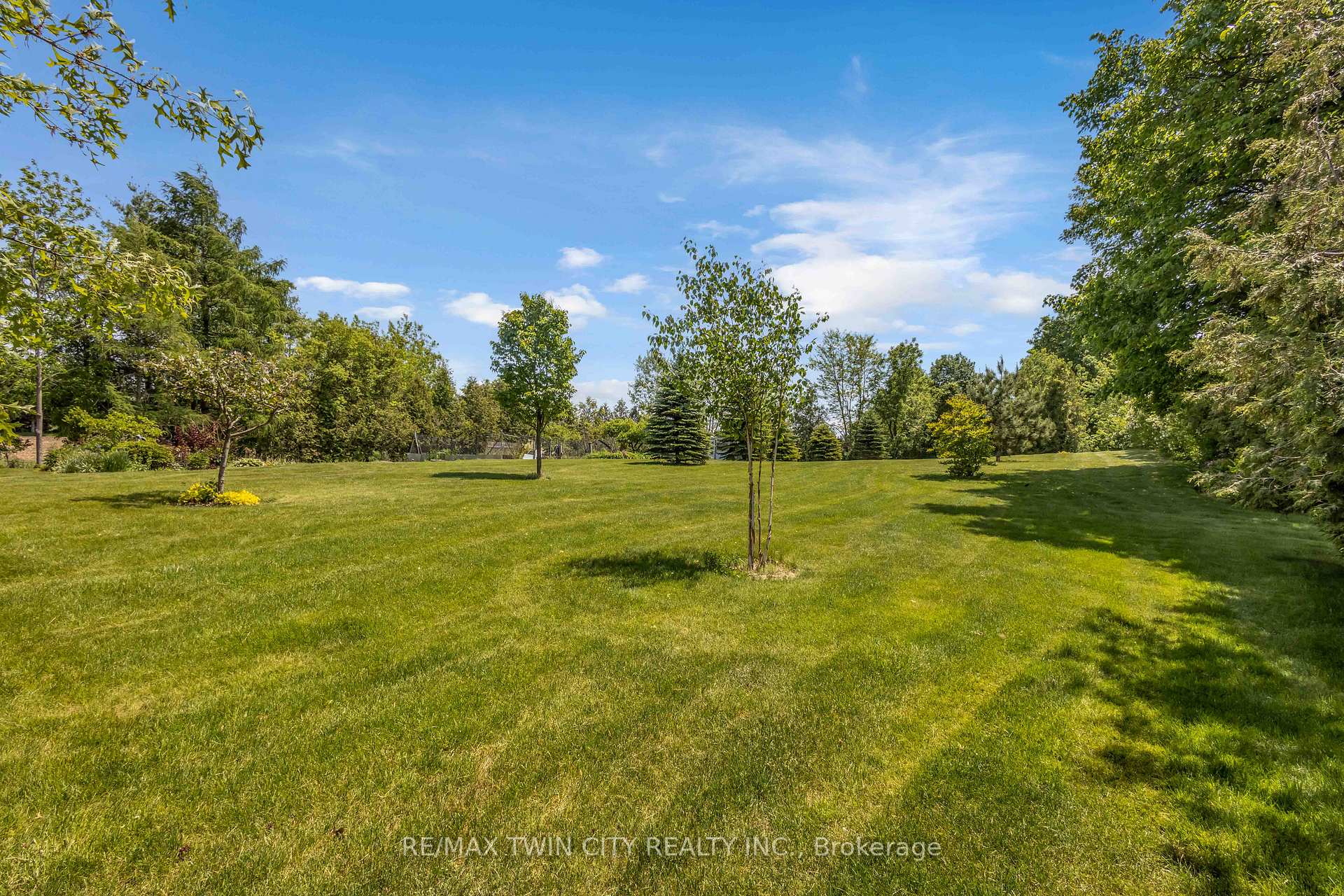 Photo 48 of 302 German School Road, Brant, Paris — HOMEH