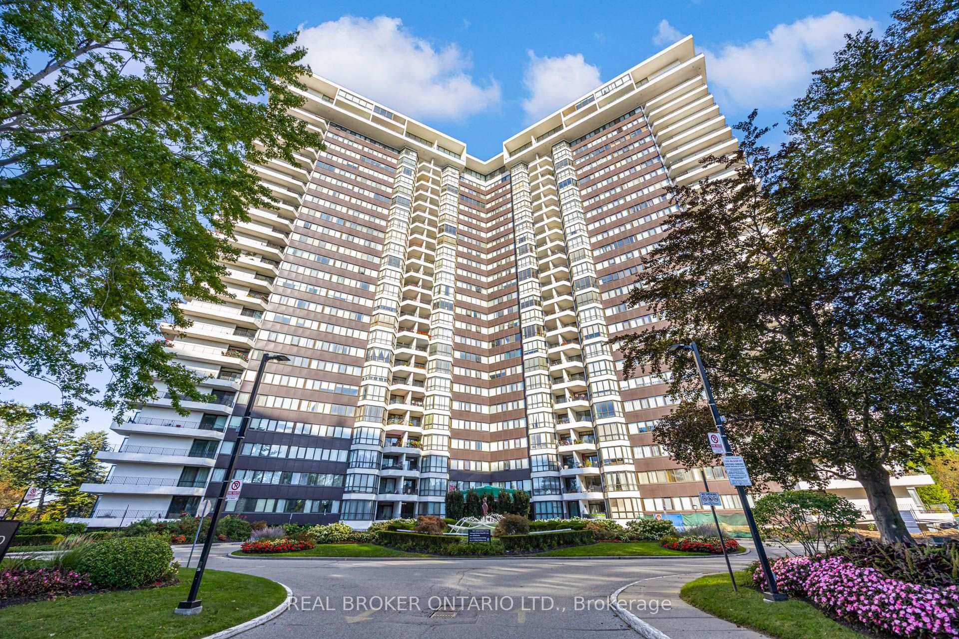 Front of Unit 1809, 1333 Bloor Street