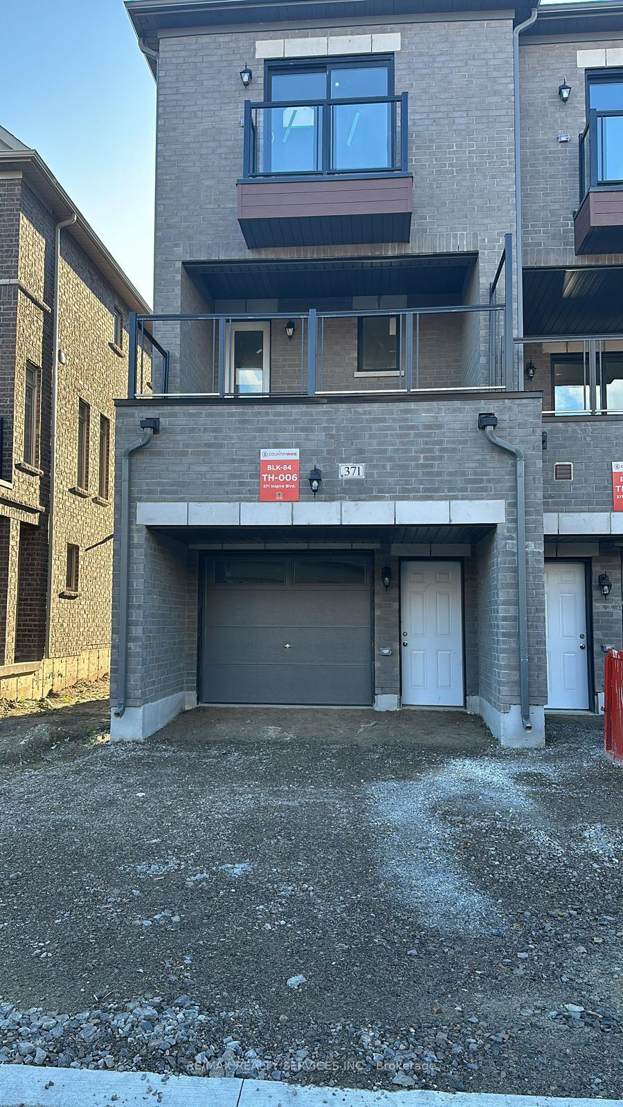 Photo 2 of 371 Inspire Boulevard, Brampton, Sandringham-Wellington North — HOMEH