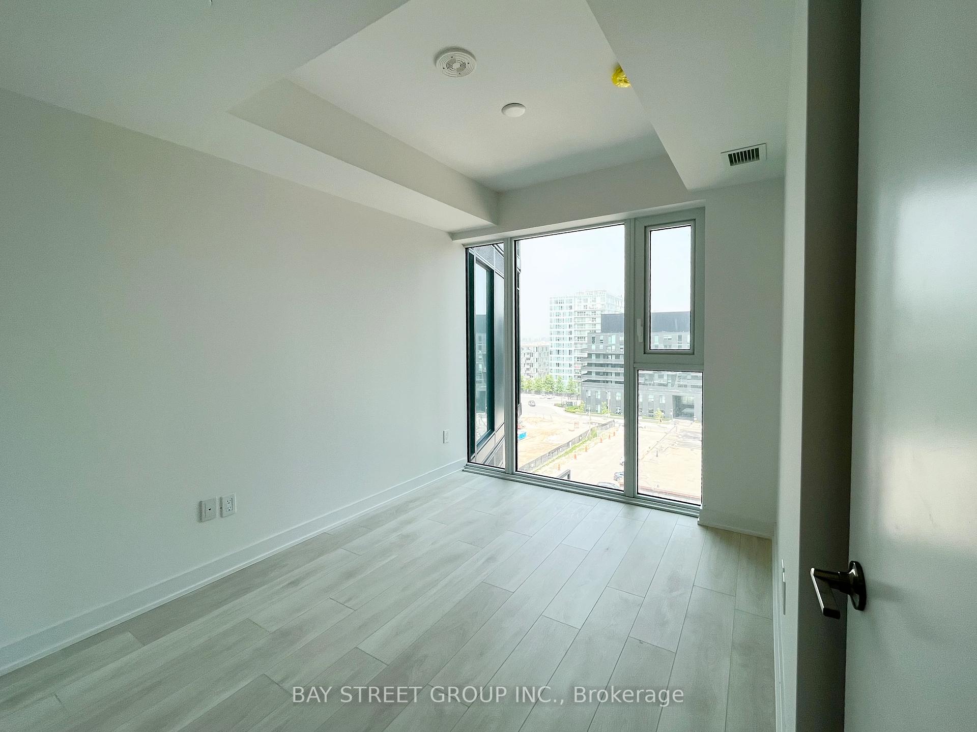 Photo 9 of Unit 817, 8 Tippett Road, North York, Clanton Park — HOMEH