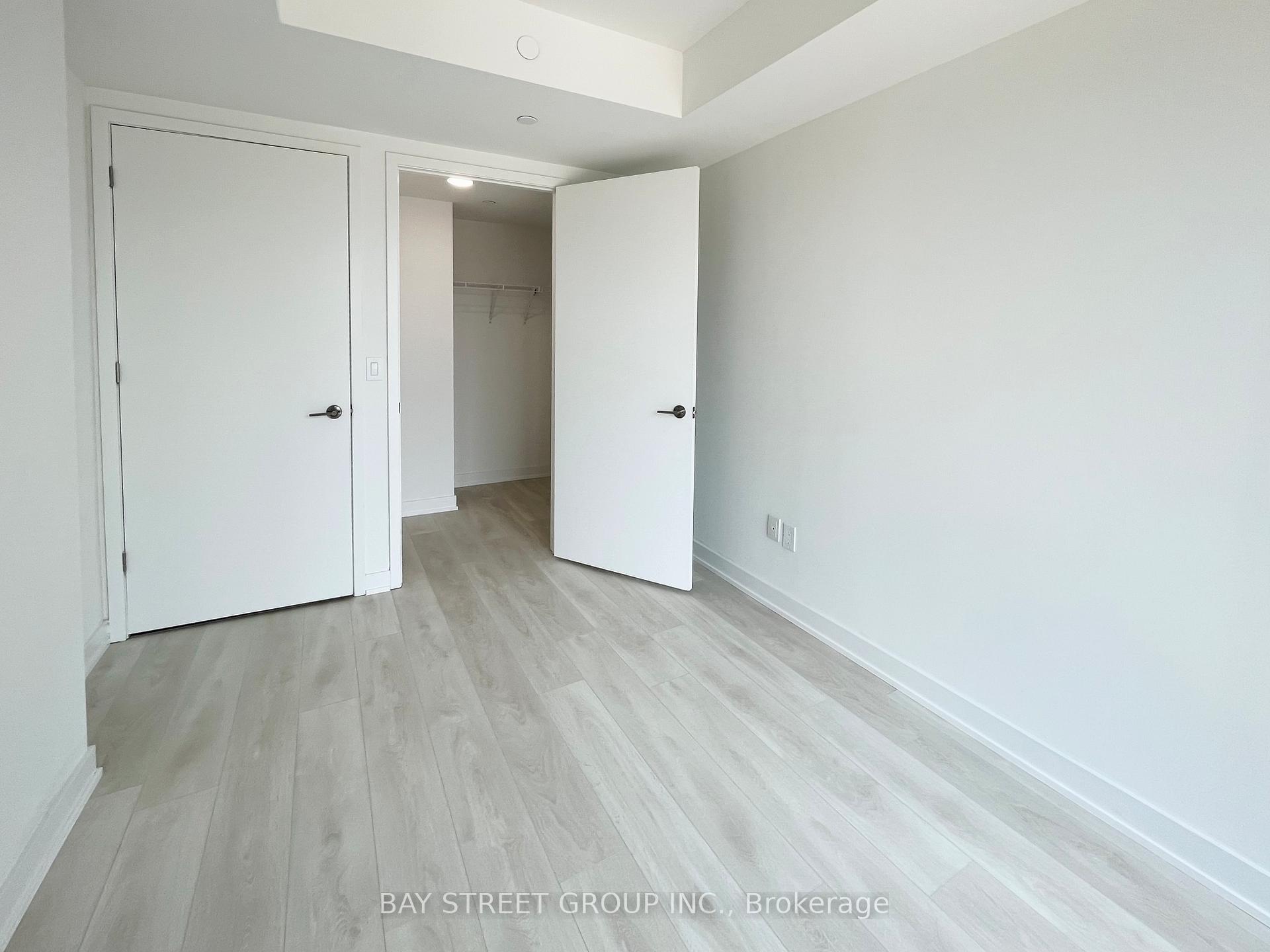 Photo 13 of Unit 817, 8 Tippett Road, North York, Clanton Park — HOMEH