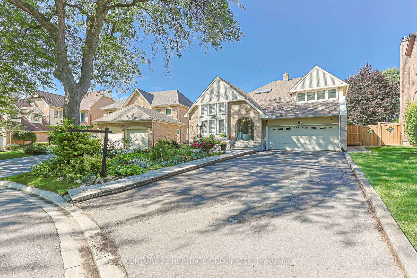 Photo 4 of 62 Greencroft Crescent, Markham, Unionville — HOMEH