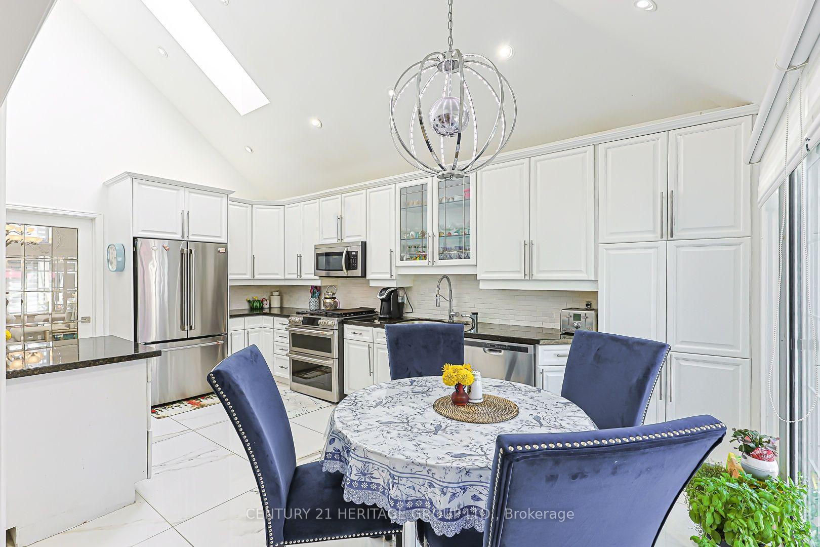 Photo 11 of 62 Greencroft Crescent, Markham, Unionville — HOMEH