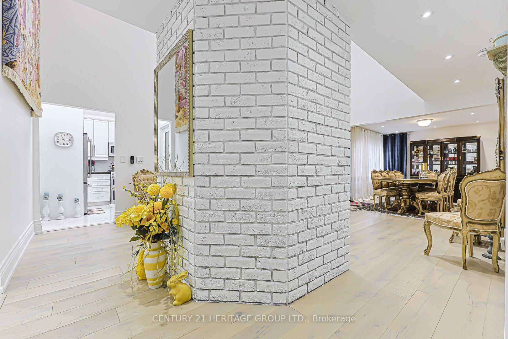 Photo 13 of 62 Greencroft Crescent, Markham, Unionville — HOMEH
