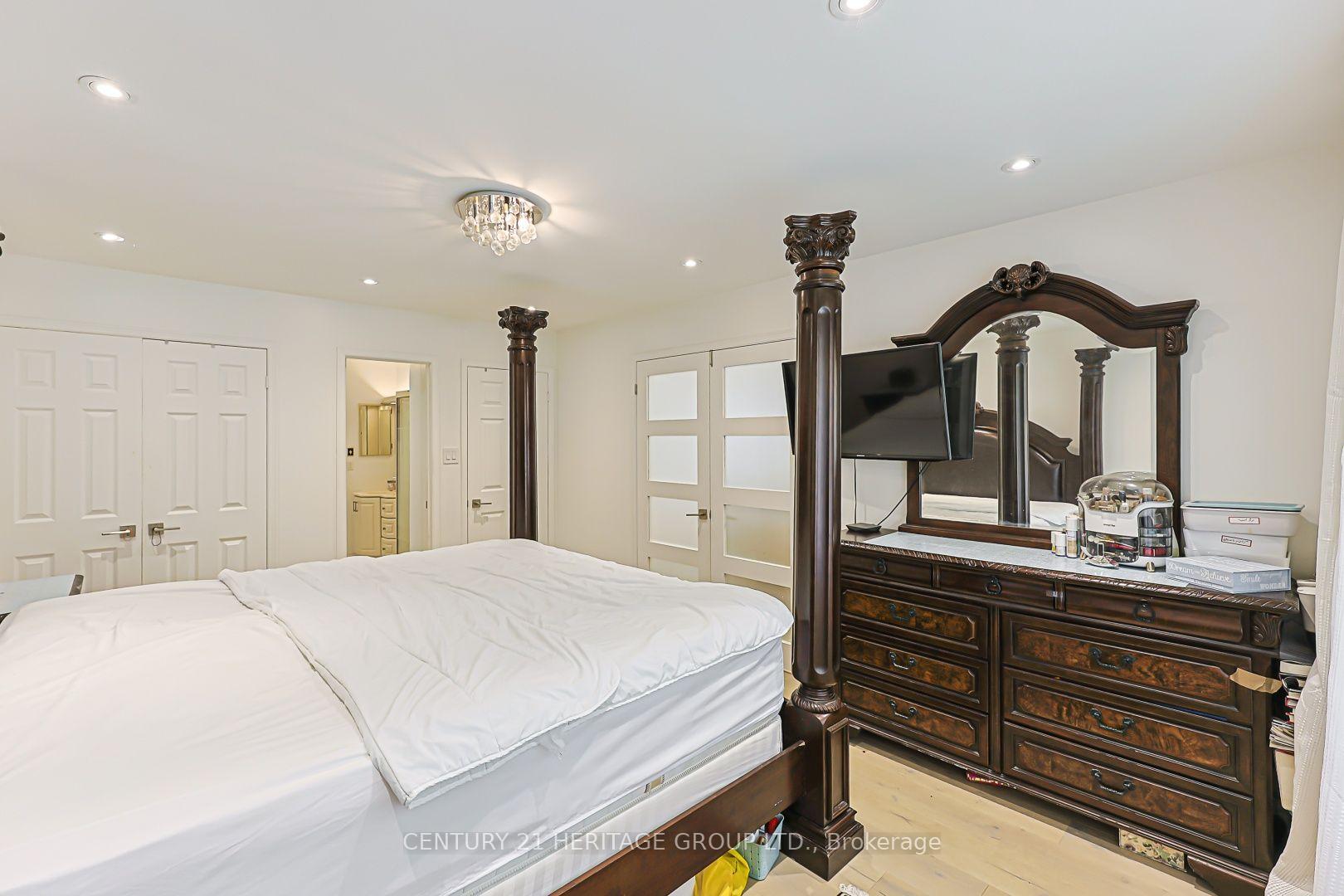 Photo 19 of 62 Greencroft Crescent, Markham, Unionville — HOMEH