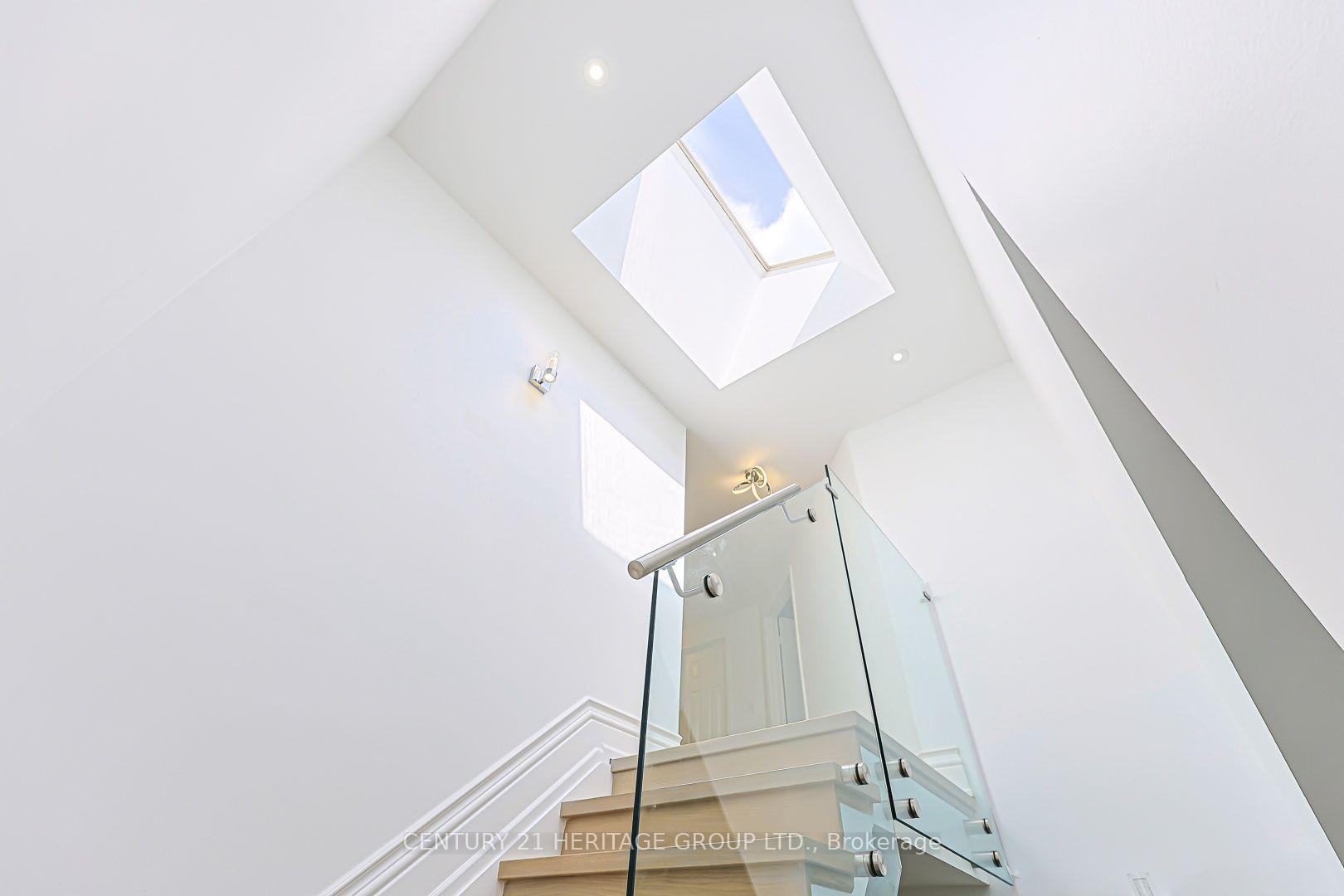 Photo 24 of 62 Greencroft Crescent, Markham, Unionville — HOMEH