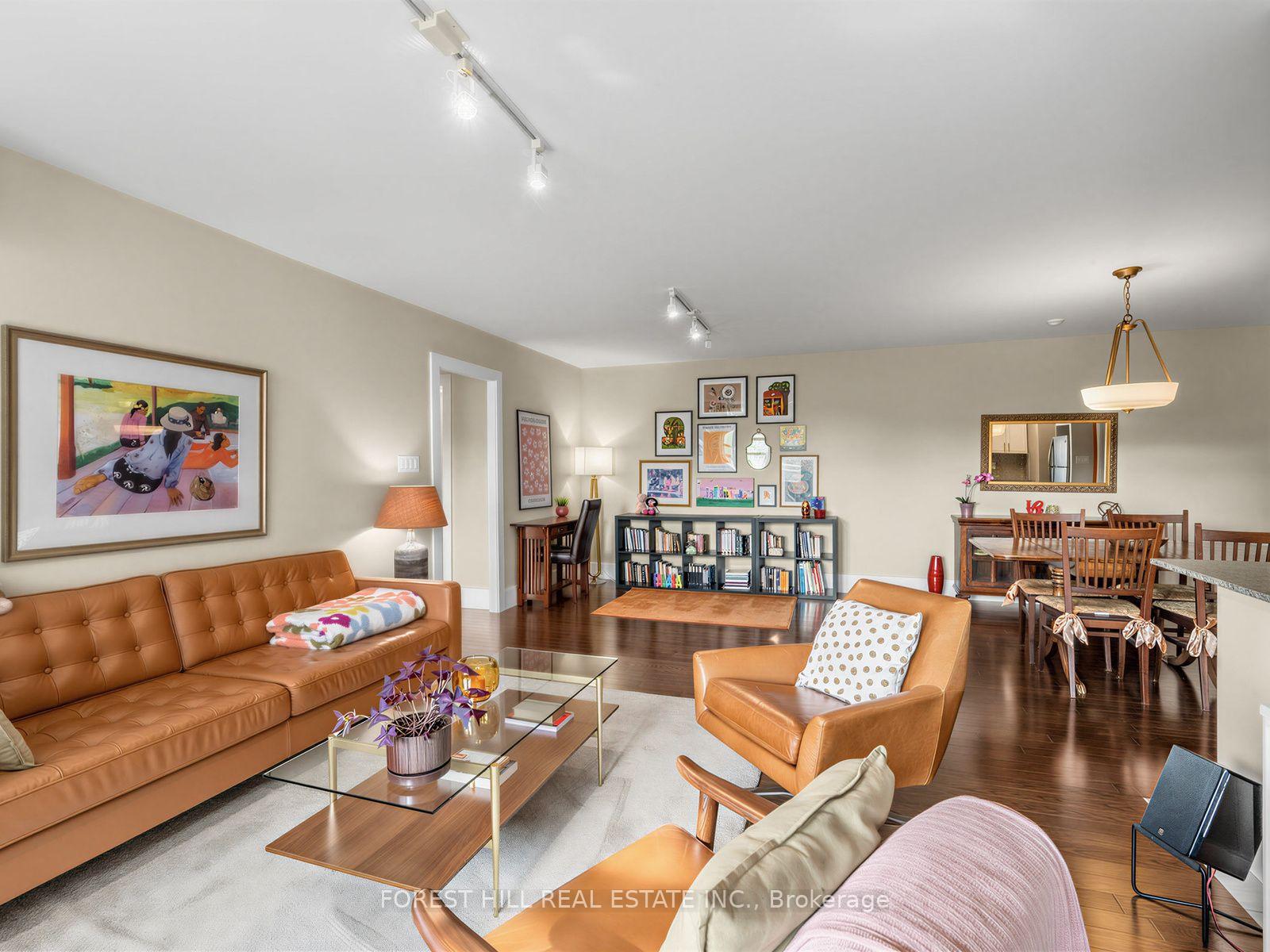 Photo 3 of Unit 401, 2603 Bathurst Street, Toronto, Forest Hill North — HOMEH