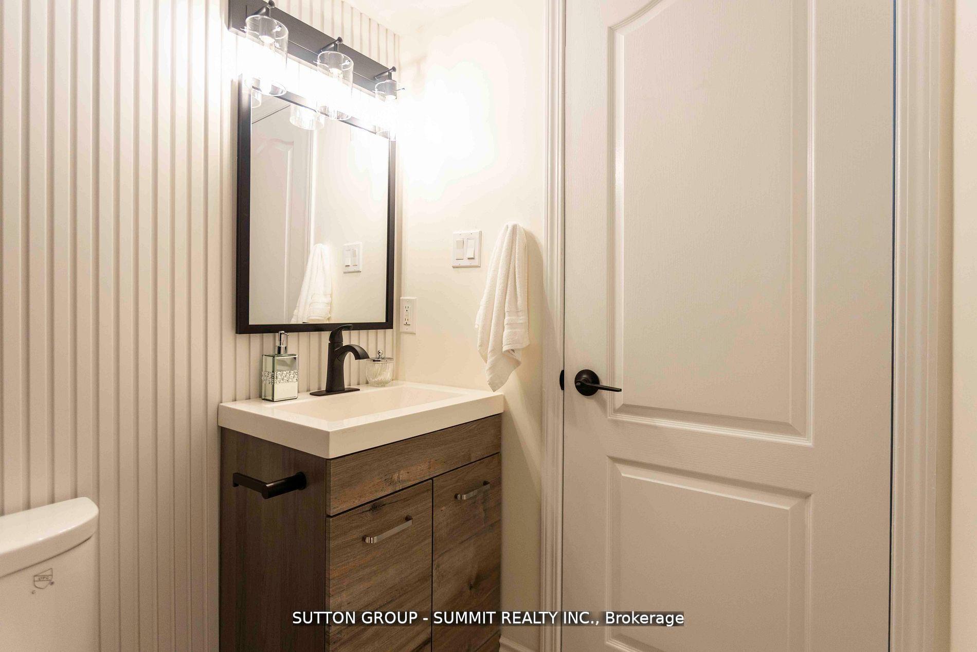 Photo 10 of Unit 421, 12 Douro Street, Toronto, Niagara — HOMEH