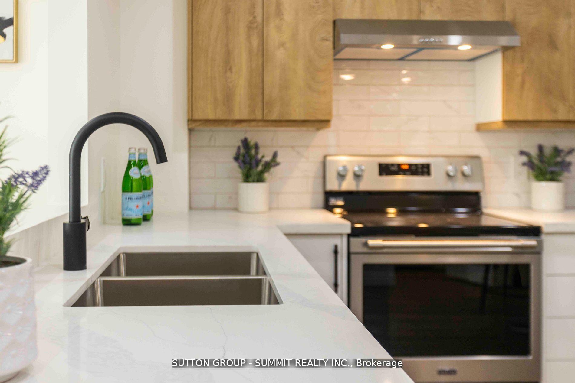 Photo 11 of Unit 421, 12 Douro Street, Toronto, Niagara — HOMEH