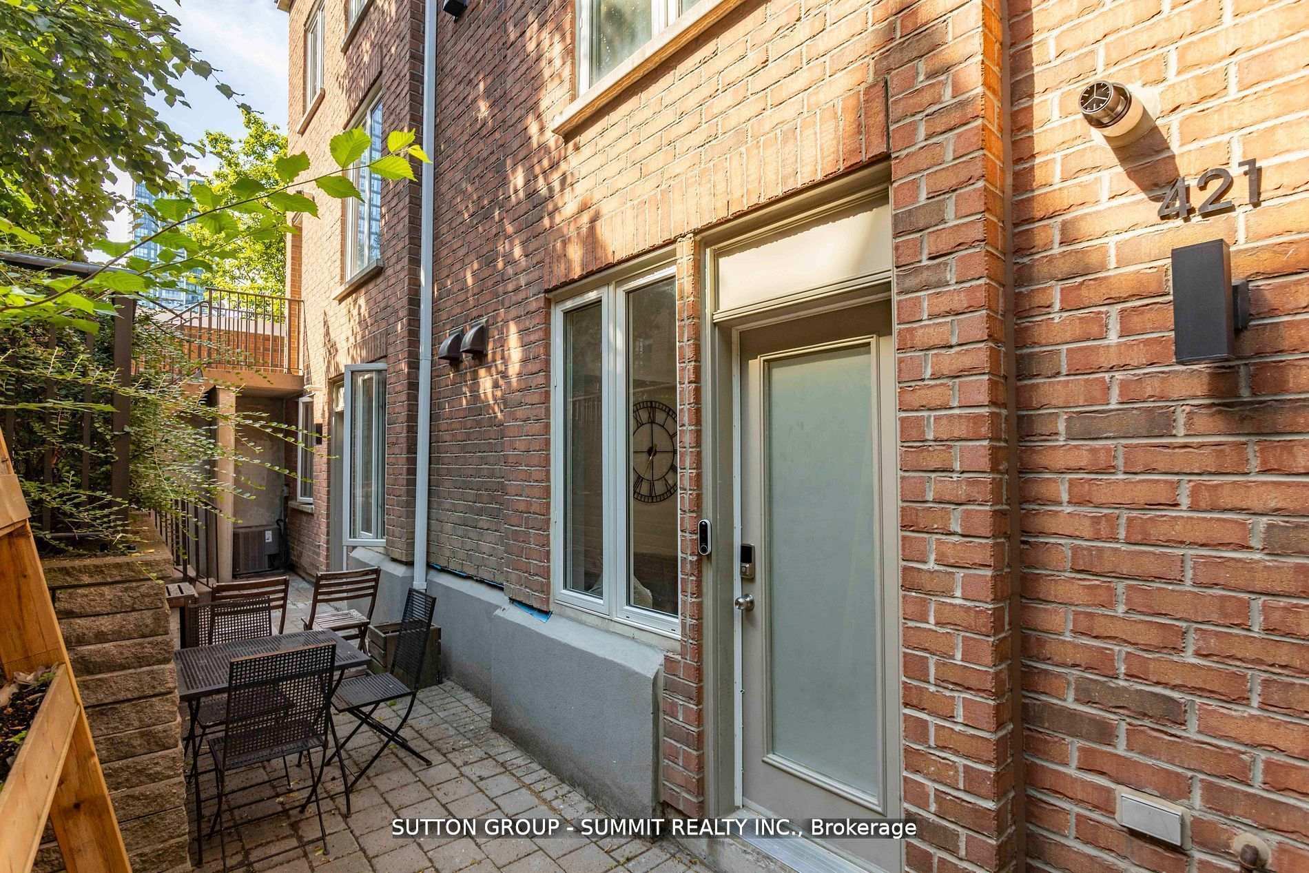 Photo 12 of Unit 421, 12 Douro Street, Toronto, Niagara — HOMEH