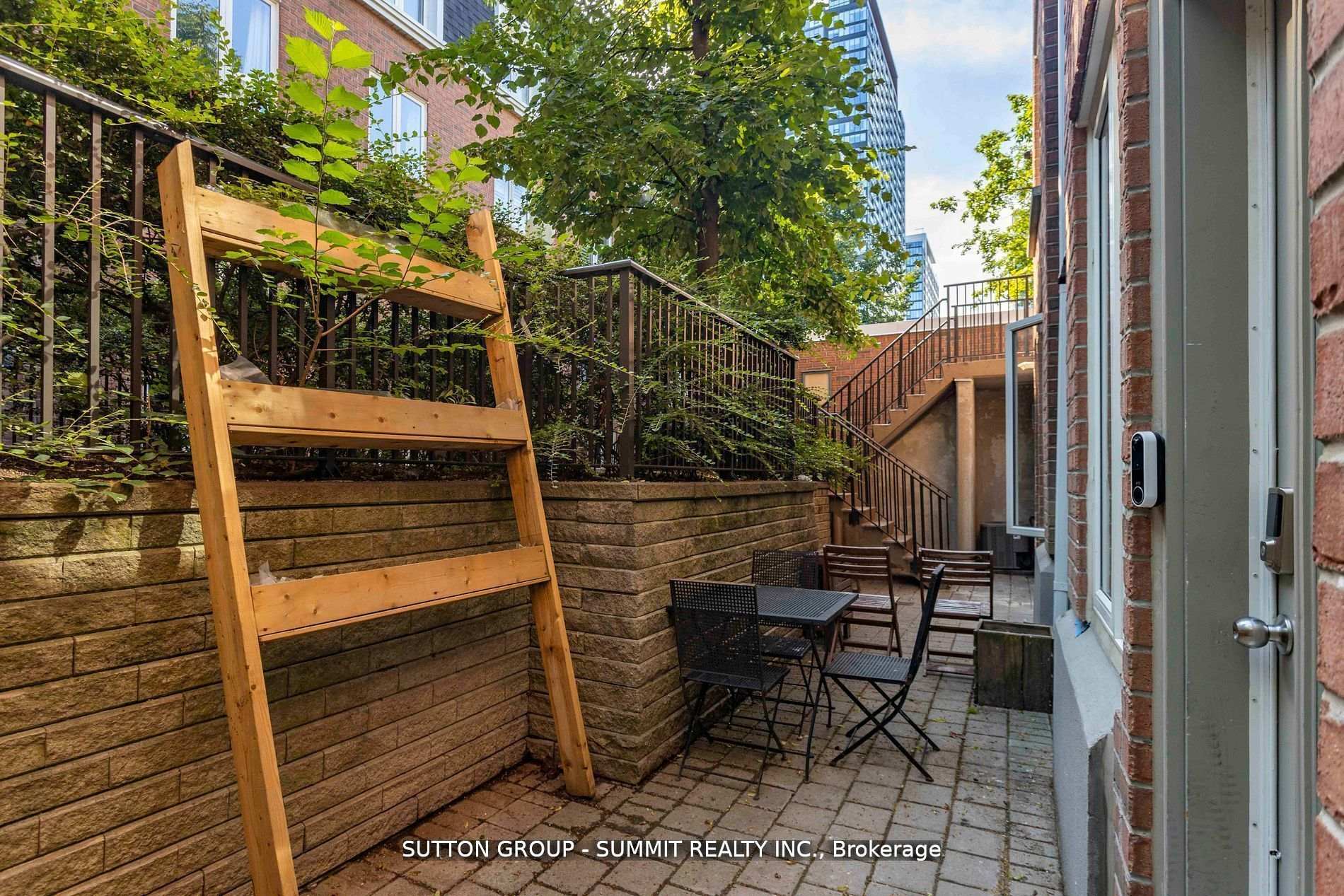 Photo 15 of Unit 421, 12 Douro Street, Toronto, Niagara — HOMEH