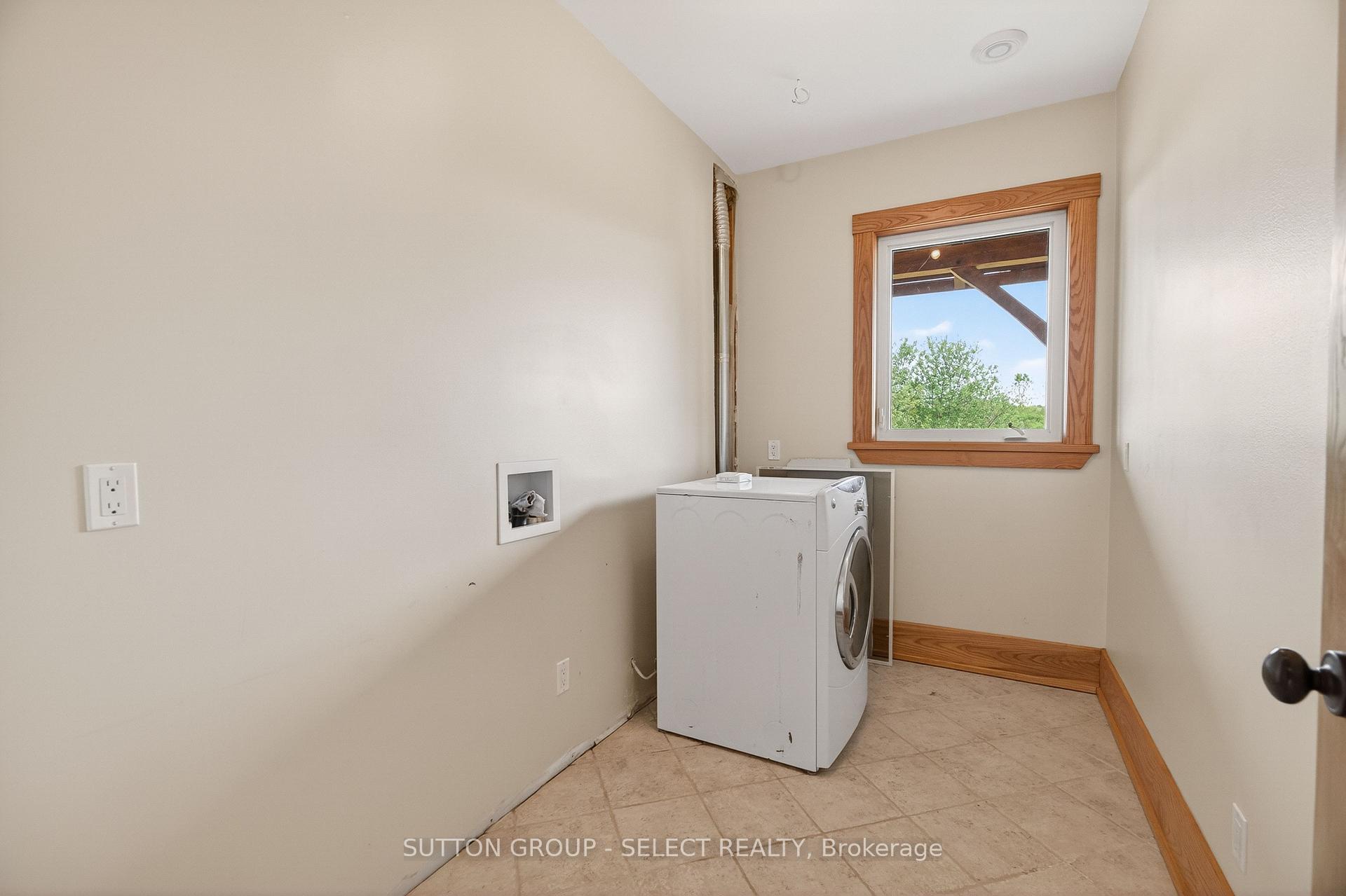 Photo 26 of 21170 Mayfair Road, Southwest Middlesex, Rural Southwest Middlesex — HOMEH