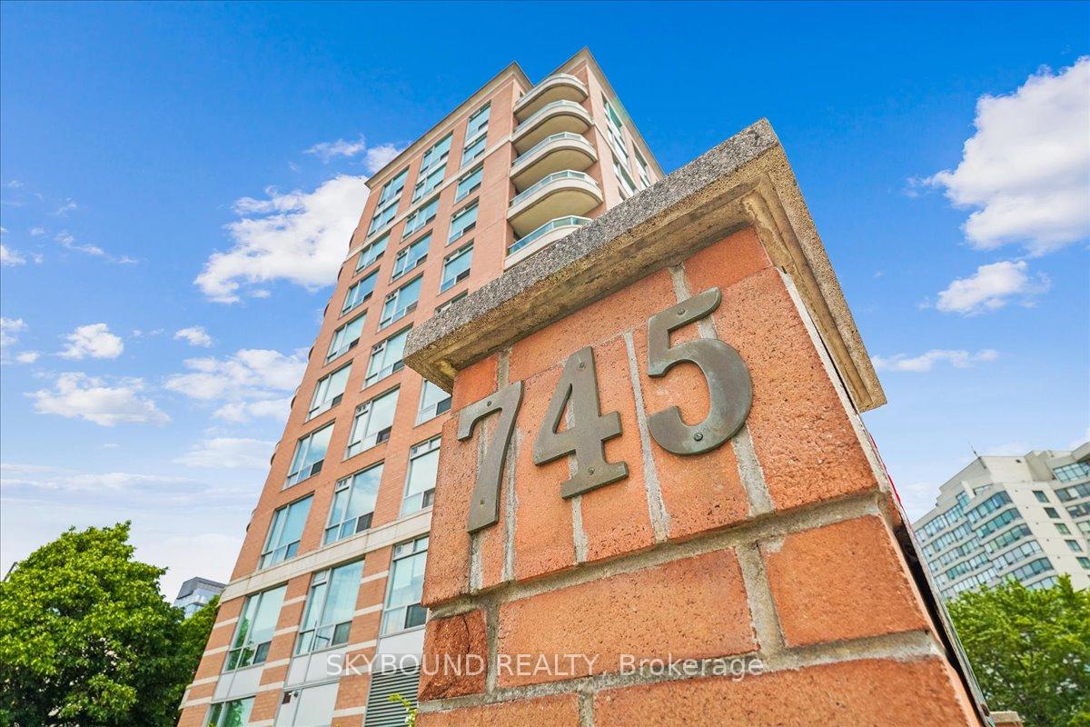 Photo 2 of Unit 308, 745 New Westminster Drive, Vaughan, Brownridge — HOMEH