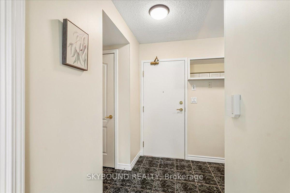 Photo 7 of Unit 308, 745 New Westminster Drive, Vaughan, Brownridge — HOMEH