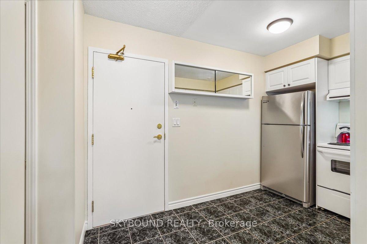 Photo 8 of Unit 308, 745 New Westminster Drive, Vaughan, Brownridge — HOMEH