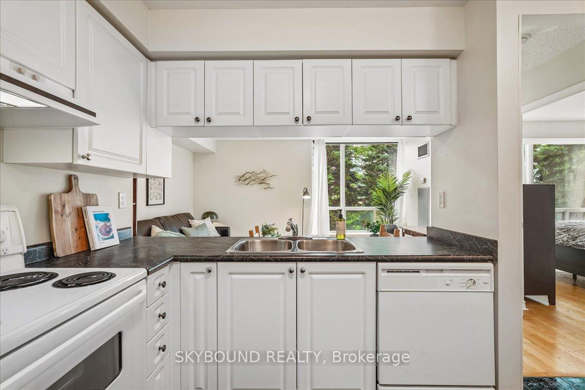 Photo 12 of Unit 308, 745 New Westminster Drive, Vaughan, Brownridge — HOMEH