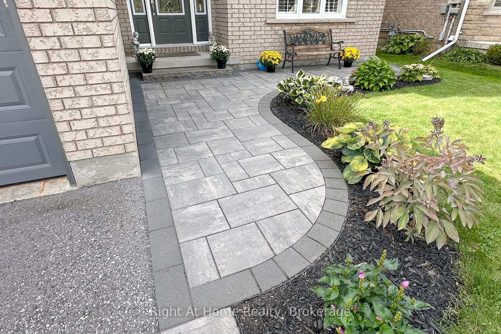 Photo 3 of 2096 Stornoway Street, Oshawa, Kedron — HOMEH