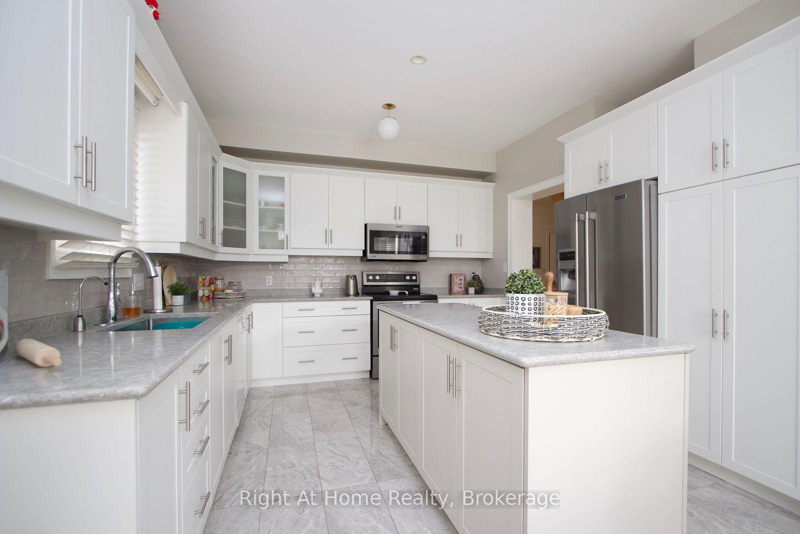 Photo 15 of 2096 Stornoway Street, Oshawa, Kedron — HOMEH