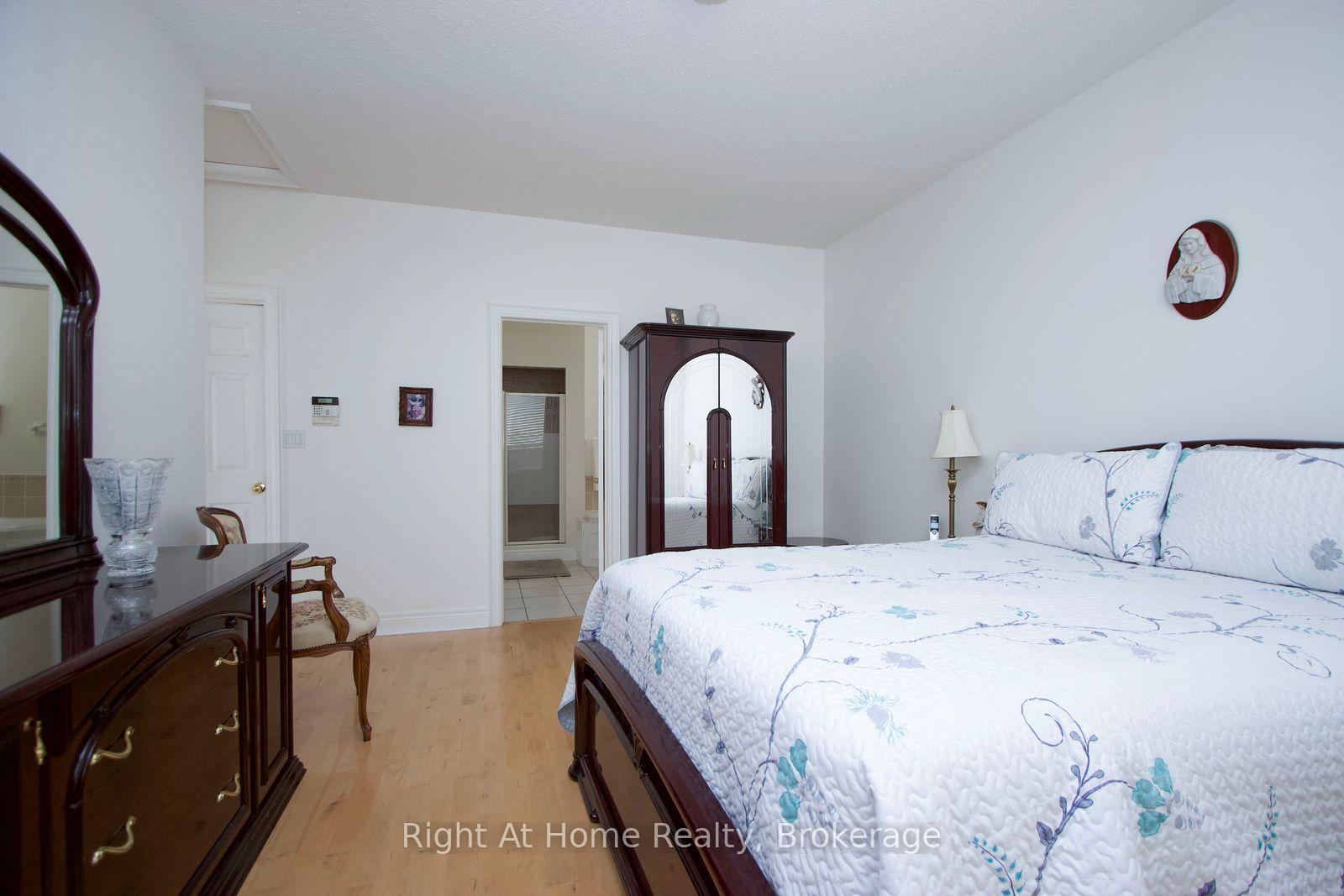 Photo 18 of 2096 Stornoway Street, Oshawa, Kedron — HOMEH