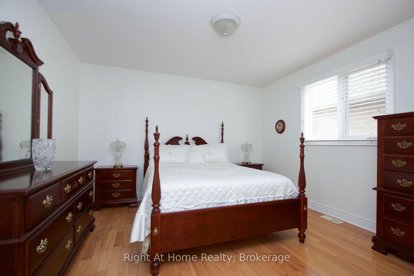 Photo 29 of 2096 Stornoway Street, Oshawa, Kedron — HOMEH
