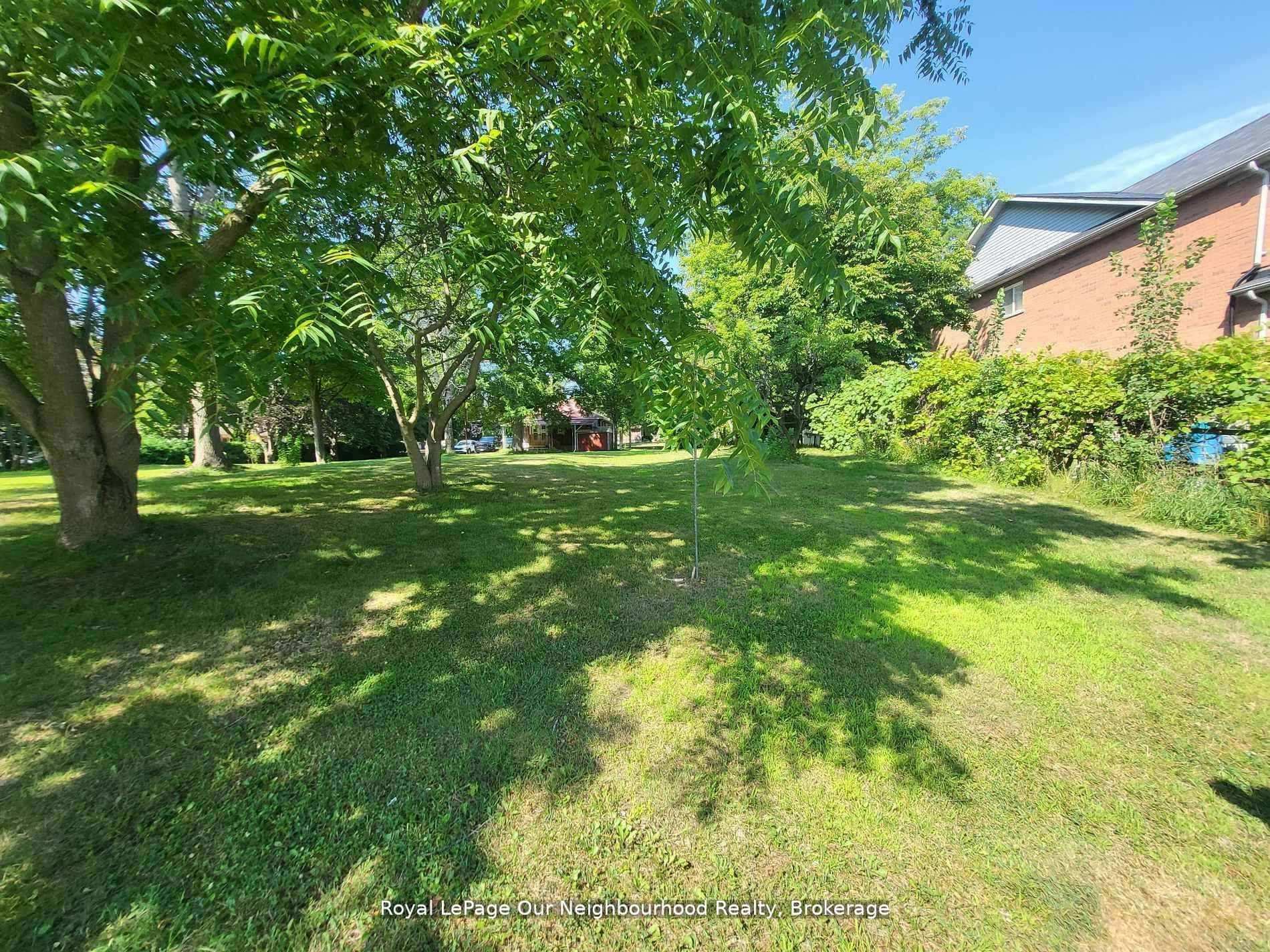 Photo 5 of 58 Redfern Crescent, Clarington, Bowmanville — HOMEH