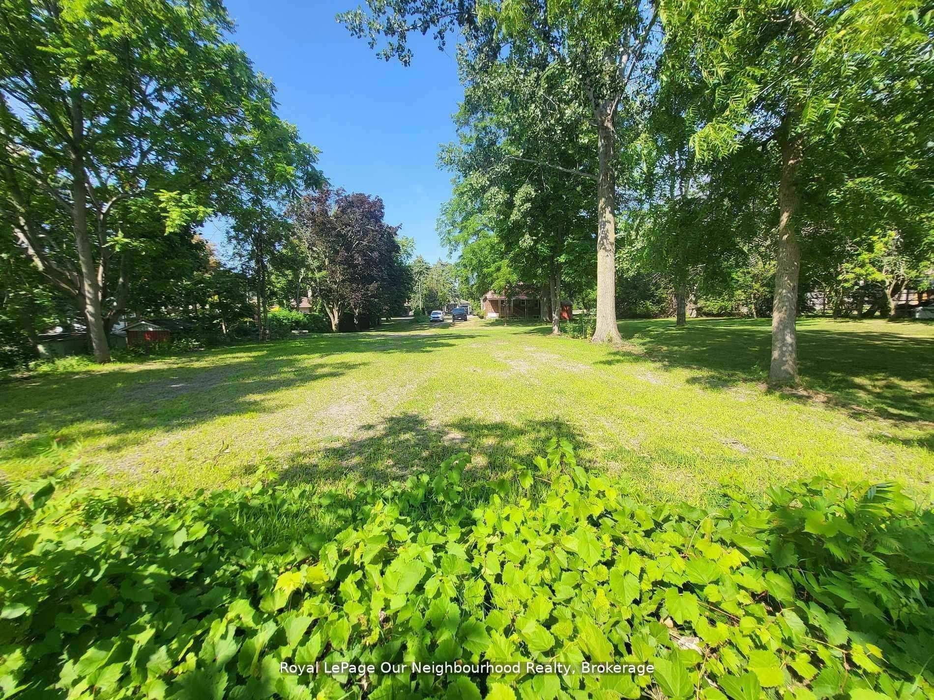 Photo 1 of 62 Redfern Crescent, Clarington, Bowmanville — HOMEH