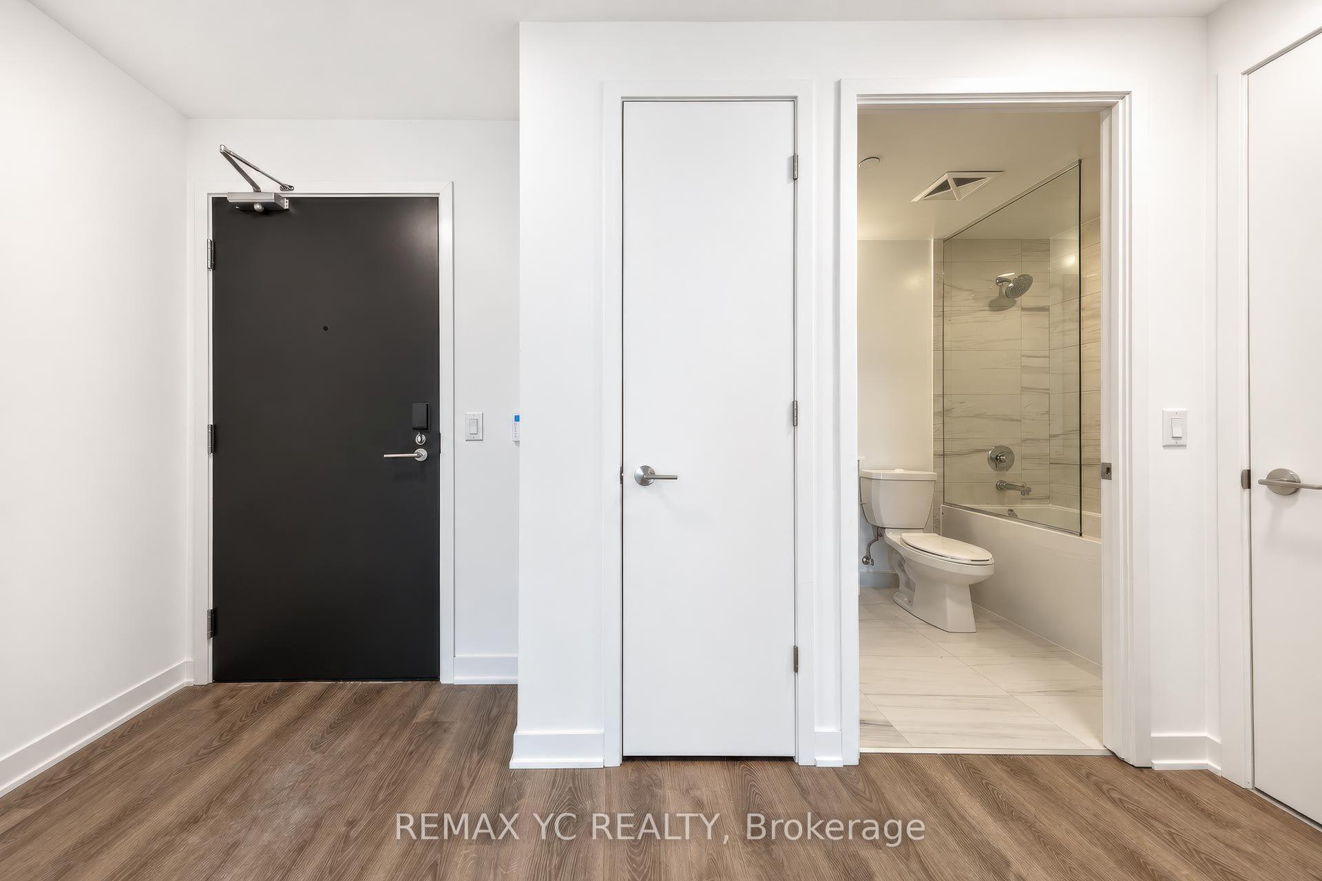Photo 3 of Unit 3005, 180 Front Street E, Toronto, Moss Park — HOMEH