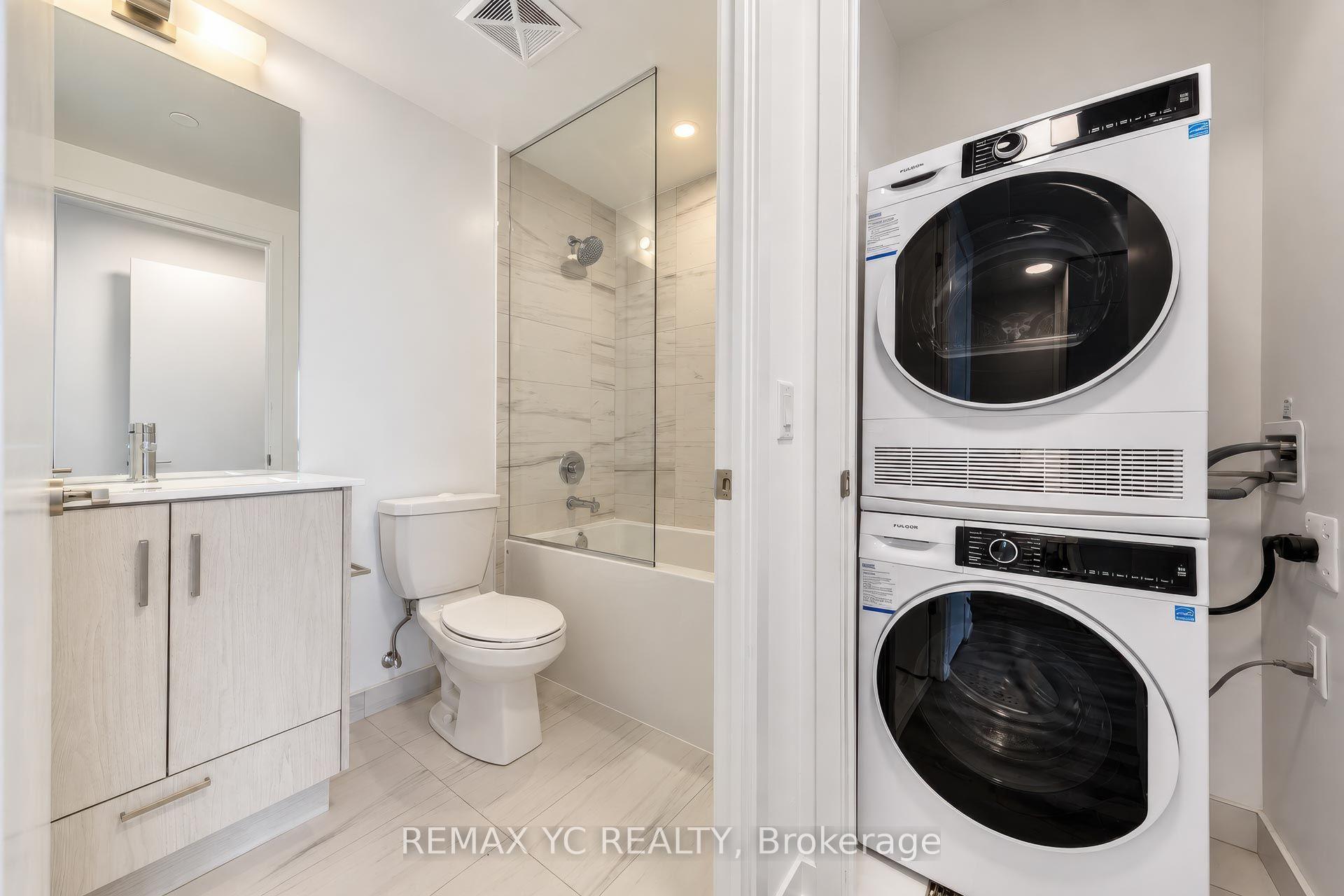 Photo 4 of Unit 3005, 180 Front Street E, Toronto, Moss Park — HOMEH