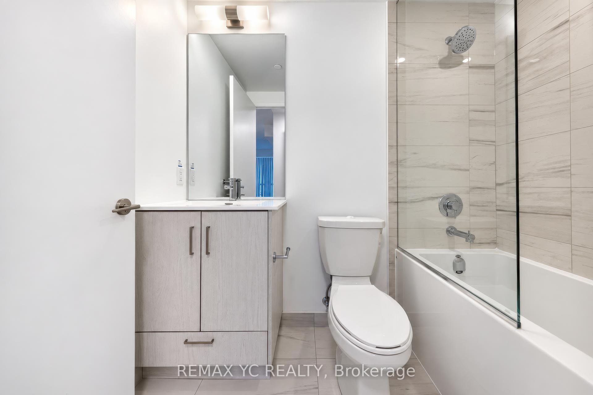Photo 5 of Unit 3005, 180 Front Street E, Toronto, Moss Park — HOMEH