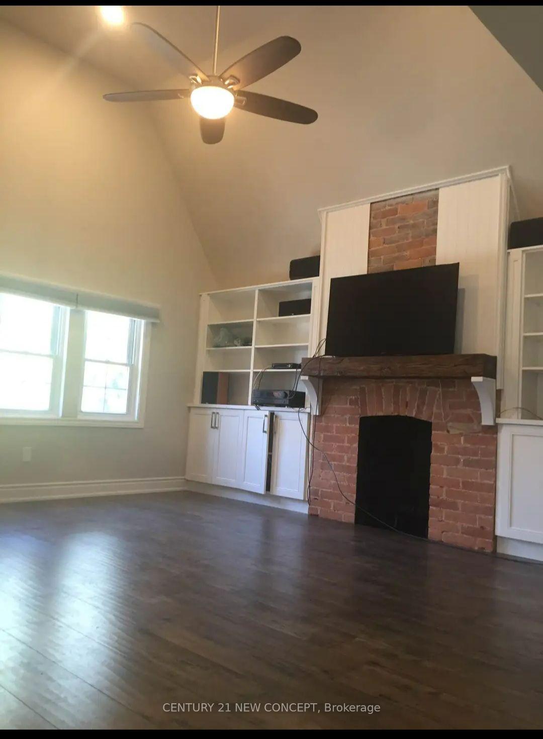 Photo 3 of Unit 2, 233 Pape Avenue, Toronto, South Riverdale — HOMEH
