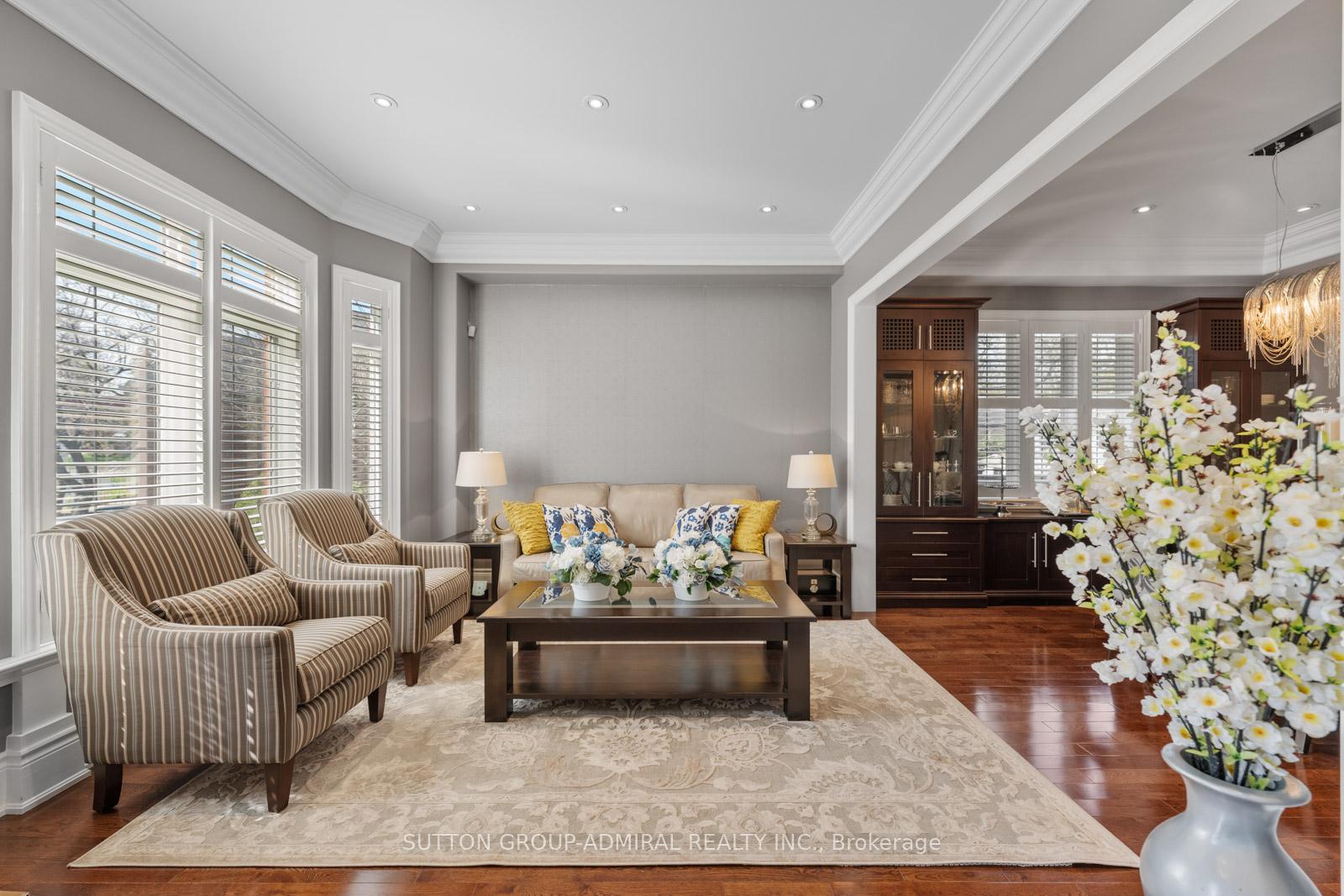 Photo 5 of 9 Cheshire Drive, Etobicoke, Princess-Rosethorn — HOMEH