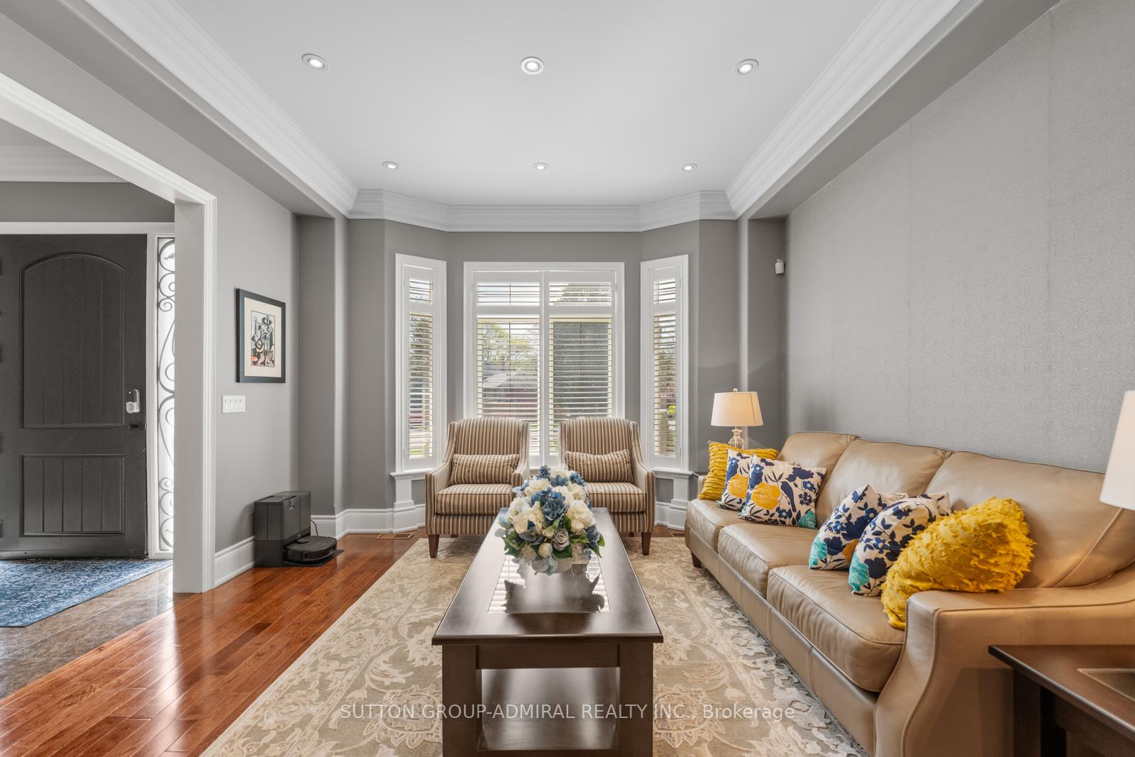 Photo 6 of 9 Cheshire Drive, Etobicoke, Princess-Rosethorn — HOMEH