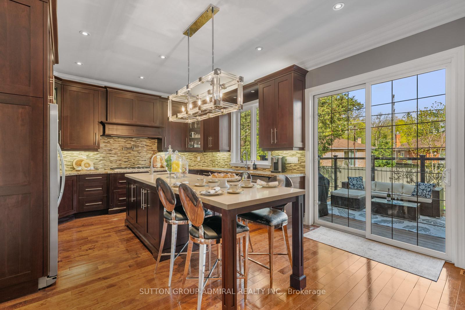 Photo 9 of 9 Cheshire Drive, Etobicoke, Princess-Rosethorn — HOMEH