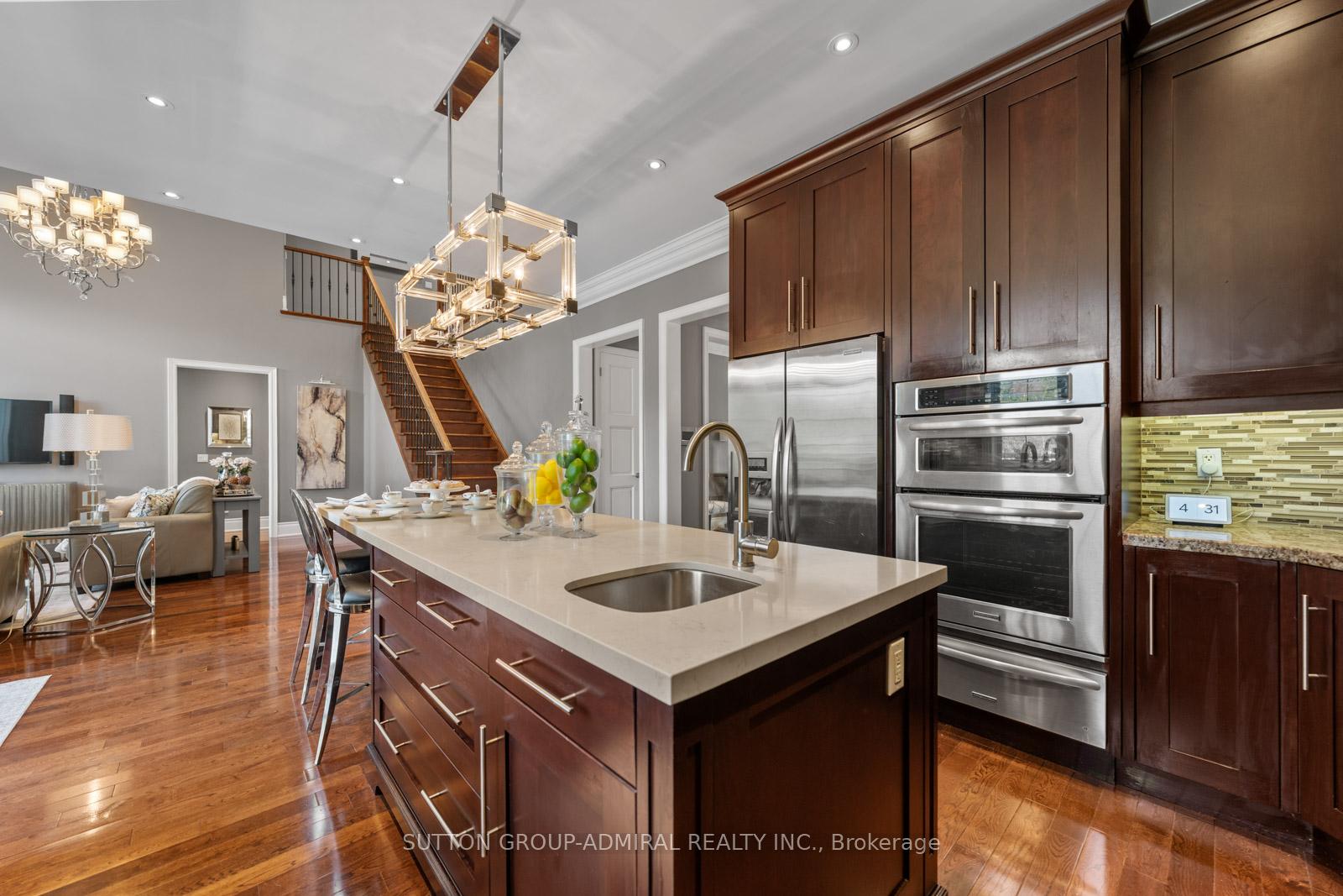 Photo 13 of 9 Cheshire Drive, Etobicoke, Princess-Rosethorn — HOMEH