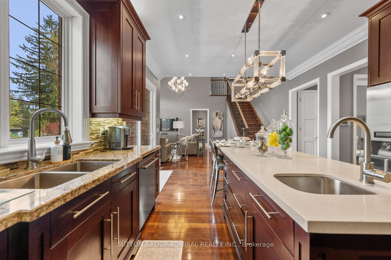 Photo 14 of 9 Cheshire Drive, Etobicoke, Princess-Rosethorn — HOMEH
