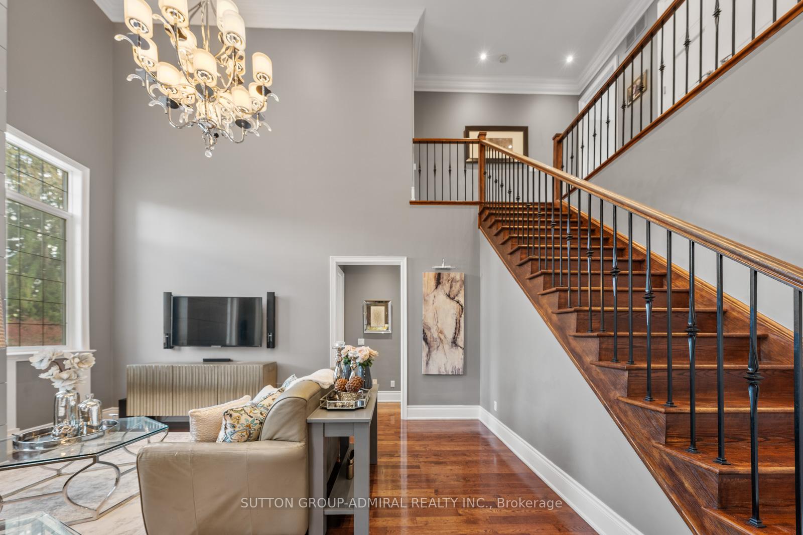 Photo 16 of 9 Cheshire Drive, Etobicoke, Princess-Rosethorn — HOMEH