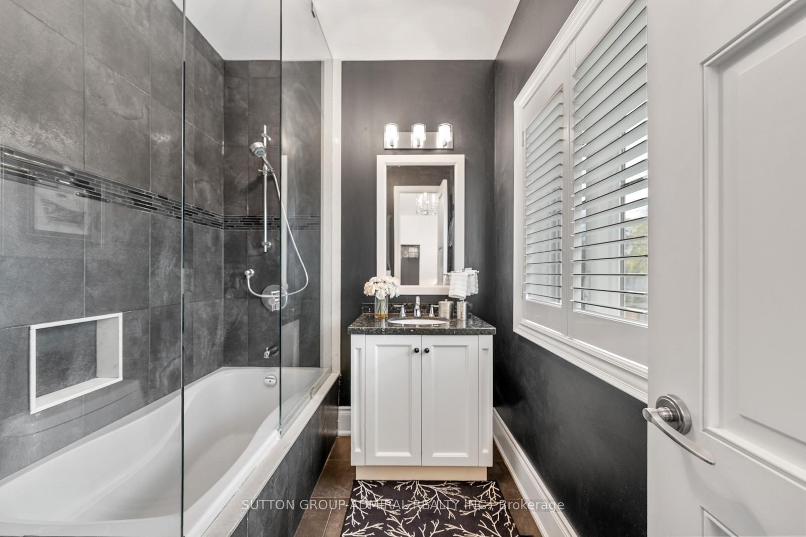 Photo 33 of 9 Cheshire Drive, Etobicoke, Princess-Rosethorn — HOMEH