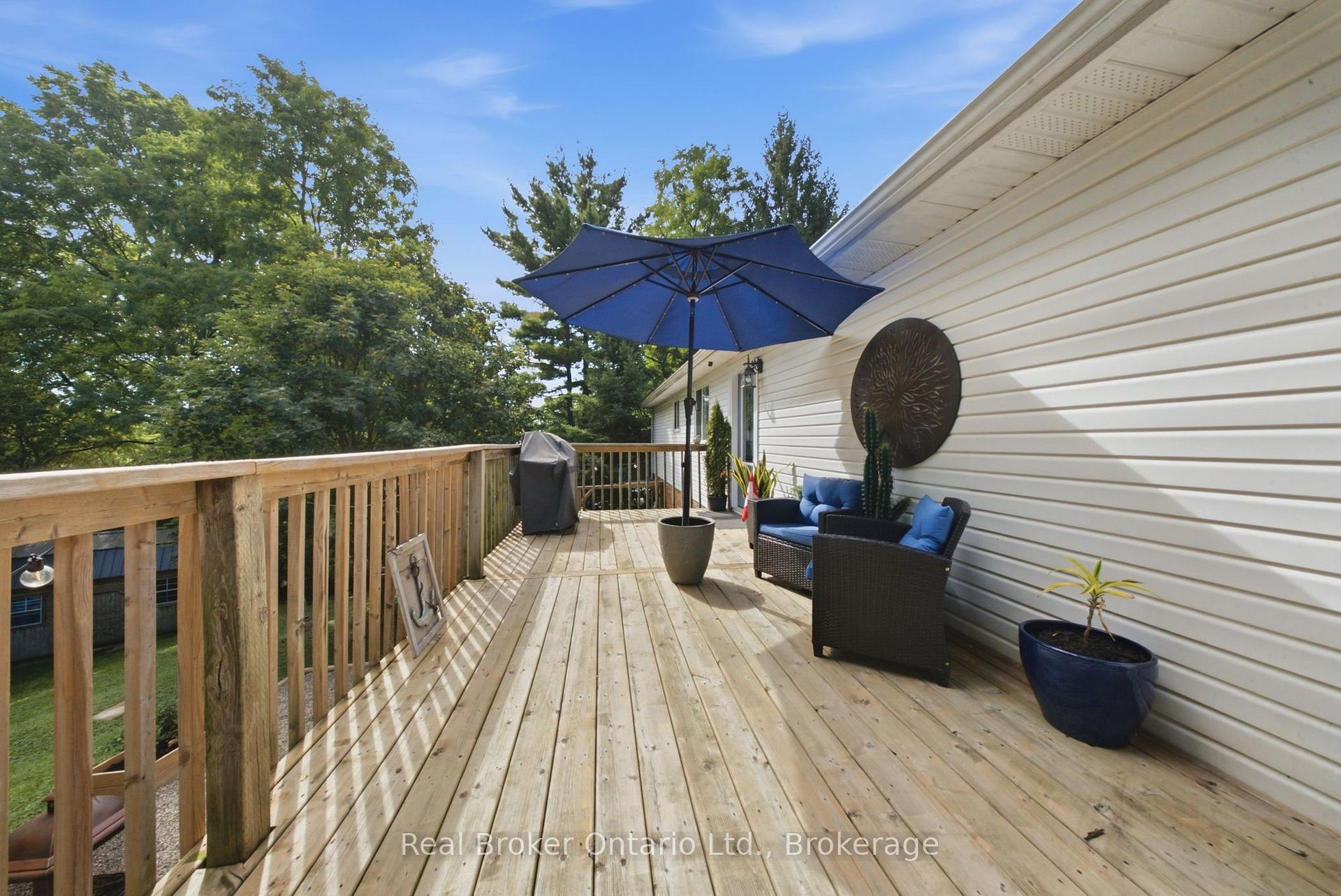Photo 4 of 11 Dundas Street W, Brant, Paris — HOMEH